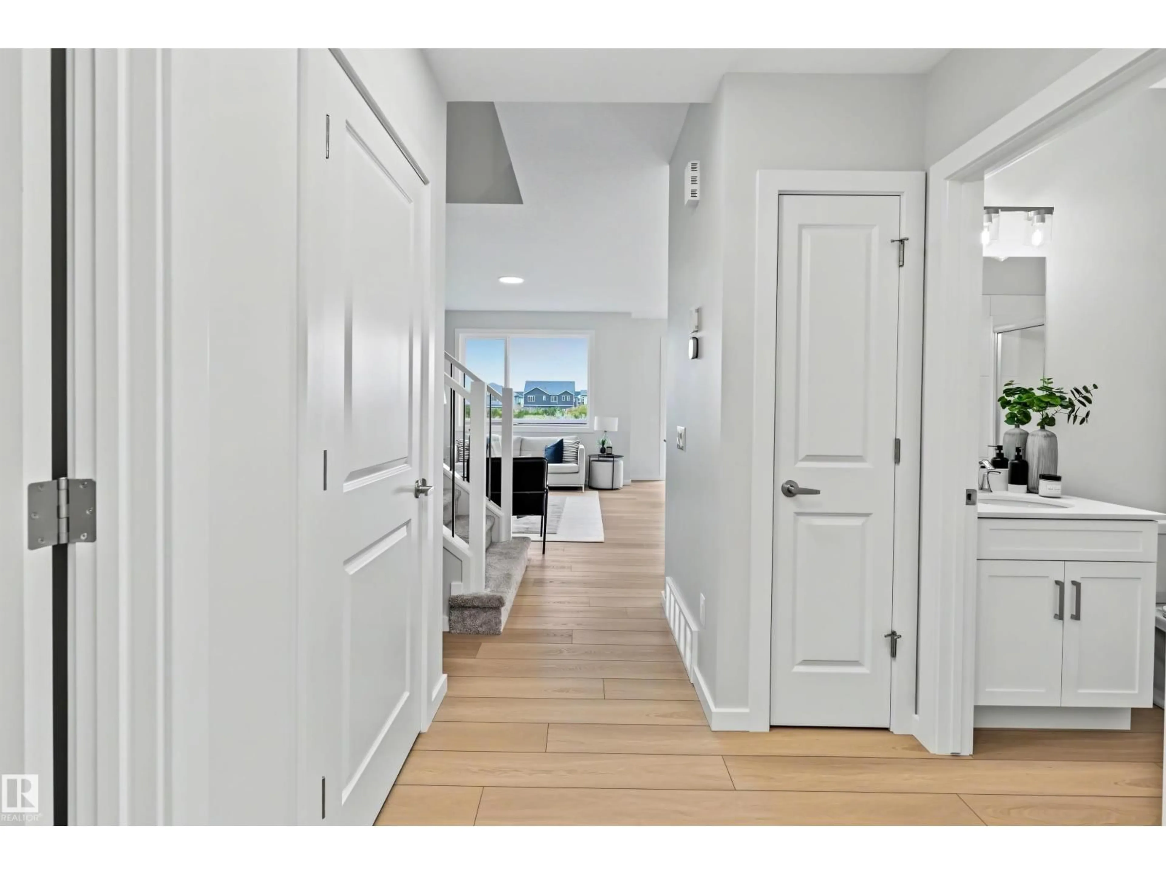 Indoor entryway for 19631 30 AVENUE AVENUE, Edmonton Alberta T6M3L9