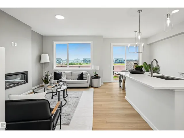 19631 30 AVENUE AVENUE, Edmonton 5