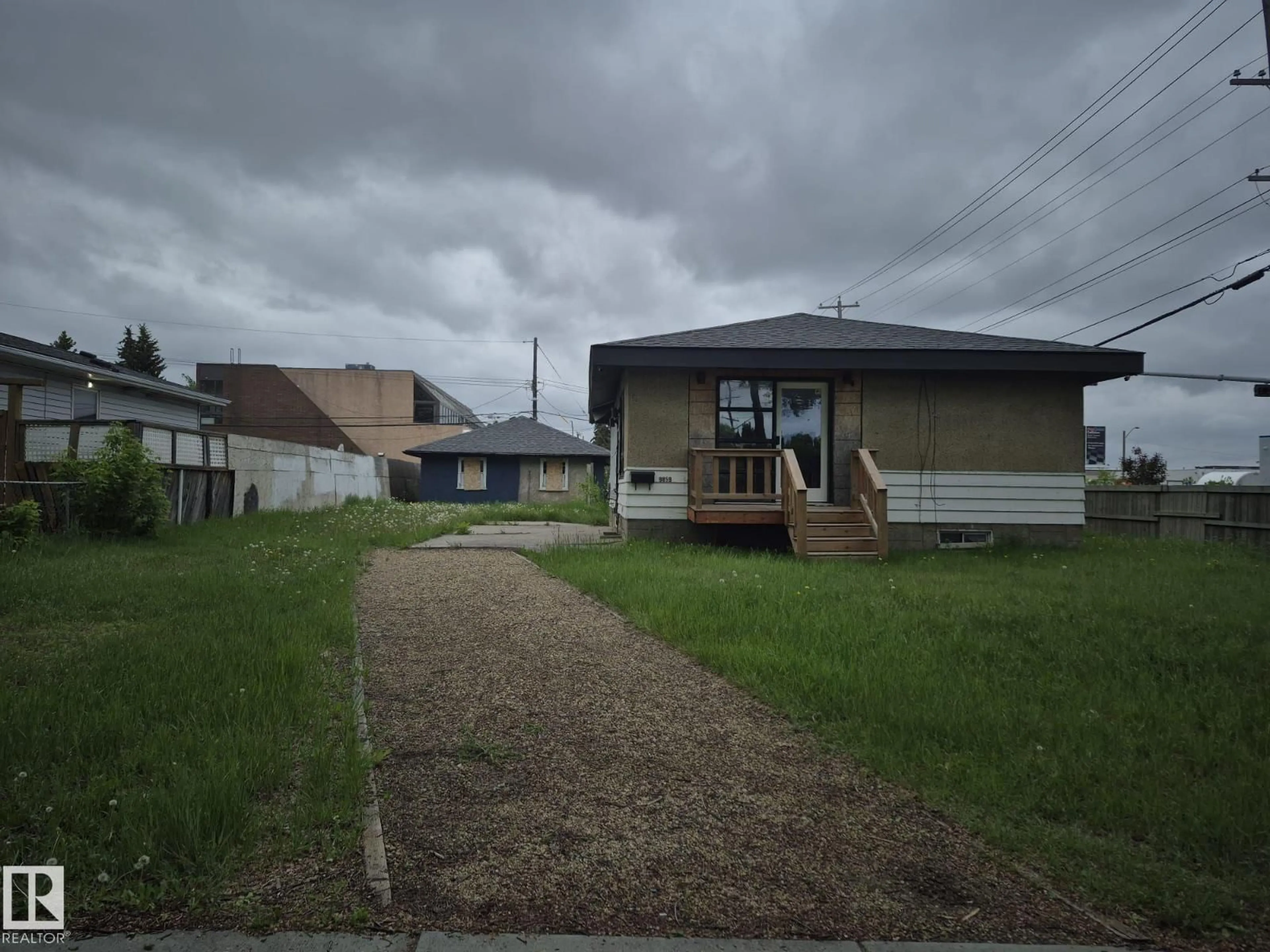 Unknown for 9859 67 AV, Edmonton Alberta T6E0P3