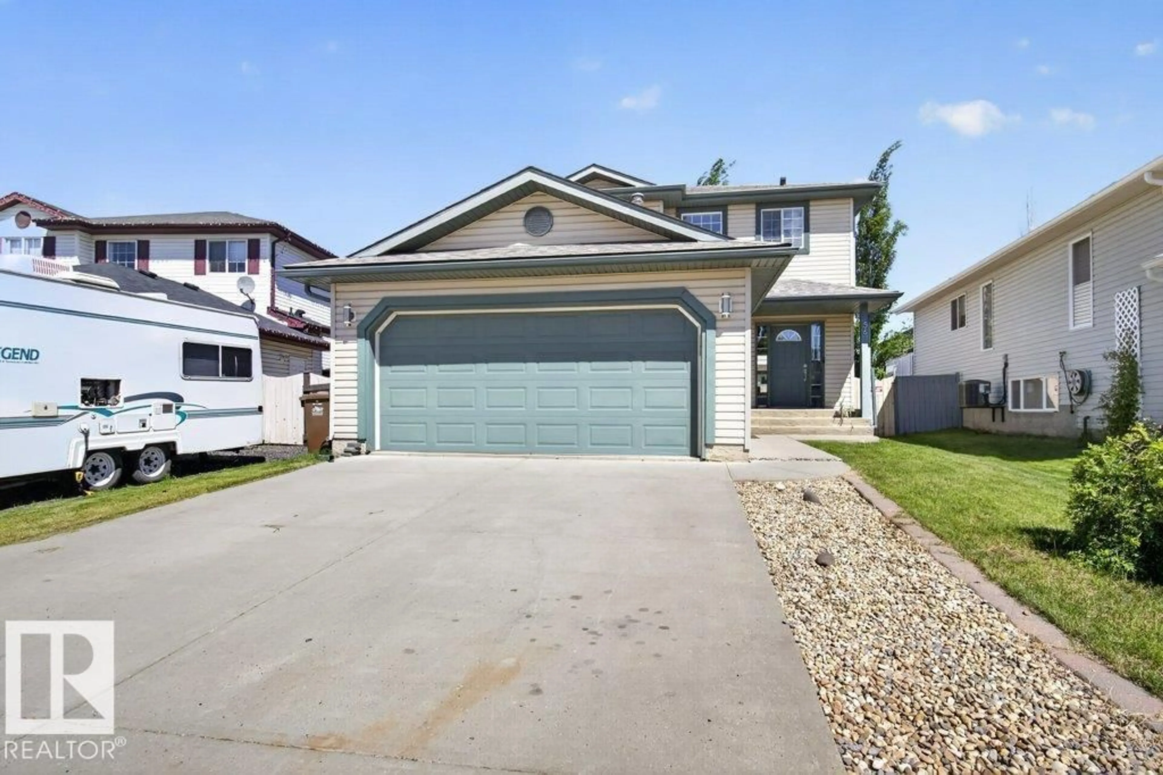 Home with vinyl exterior material, street for 56 DARTMOUTH CR, St. Albert Alberta T8N6V8
