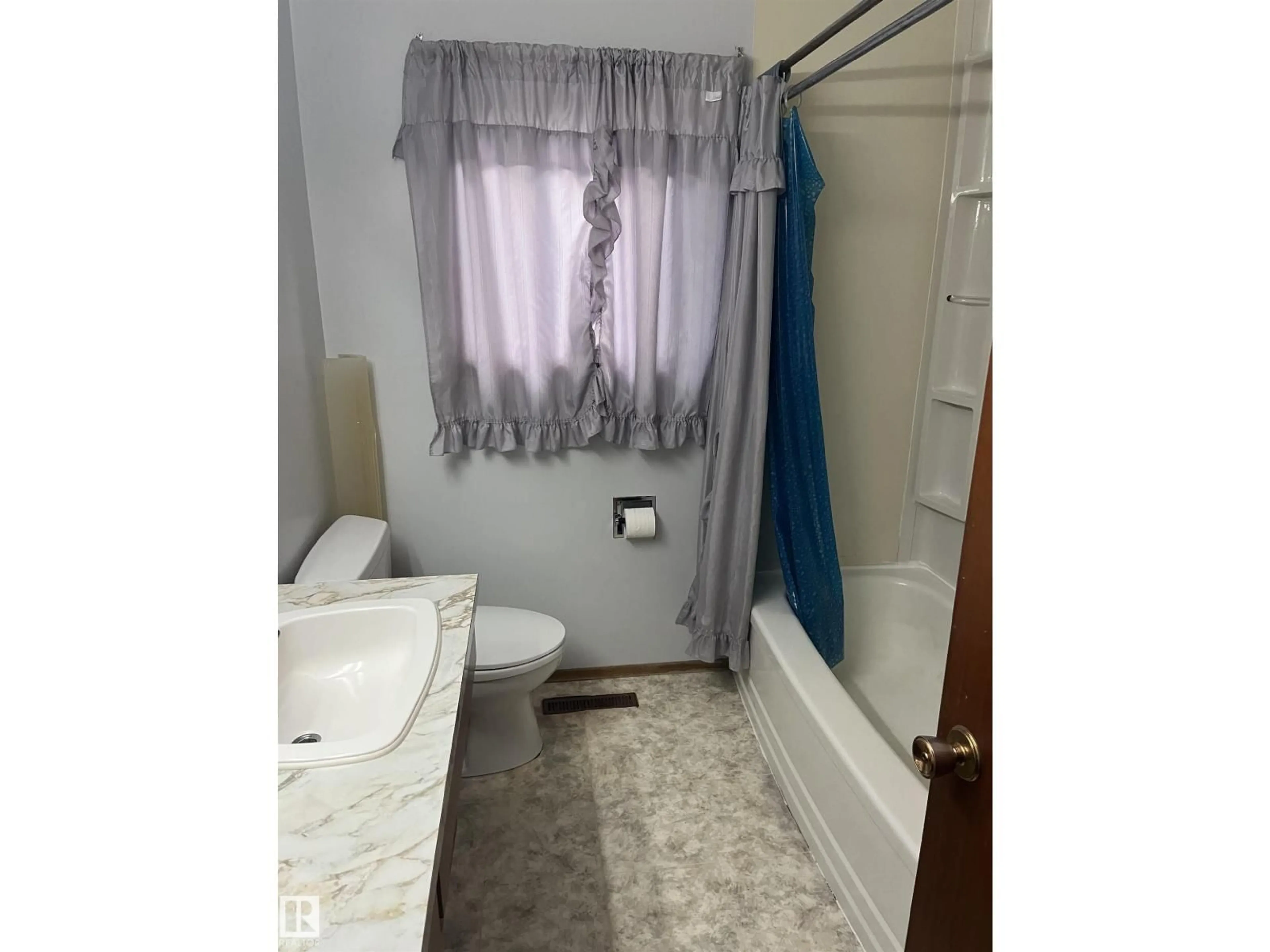 A pic of a room for 5012 58 AV, Viking Alberta T0B4N0