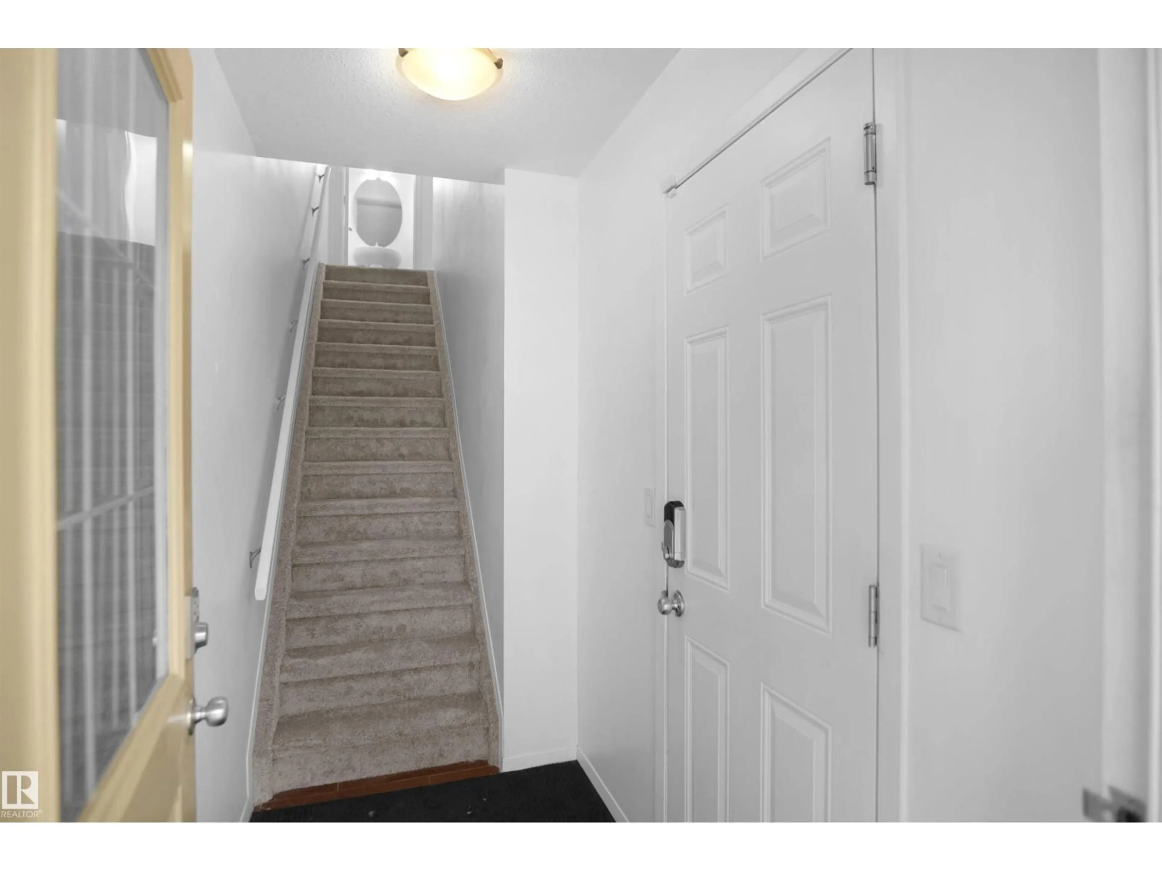 Indoor entryway for NW - 3751 12 ST, Edmonton Alberta T6T0N3