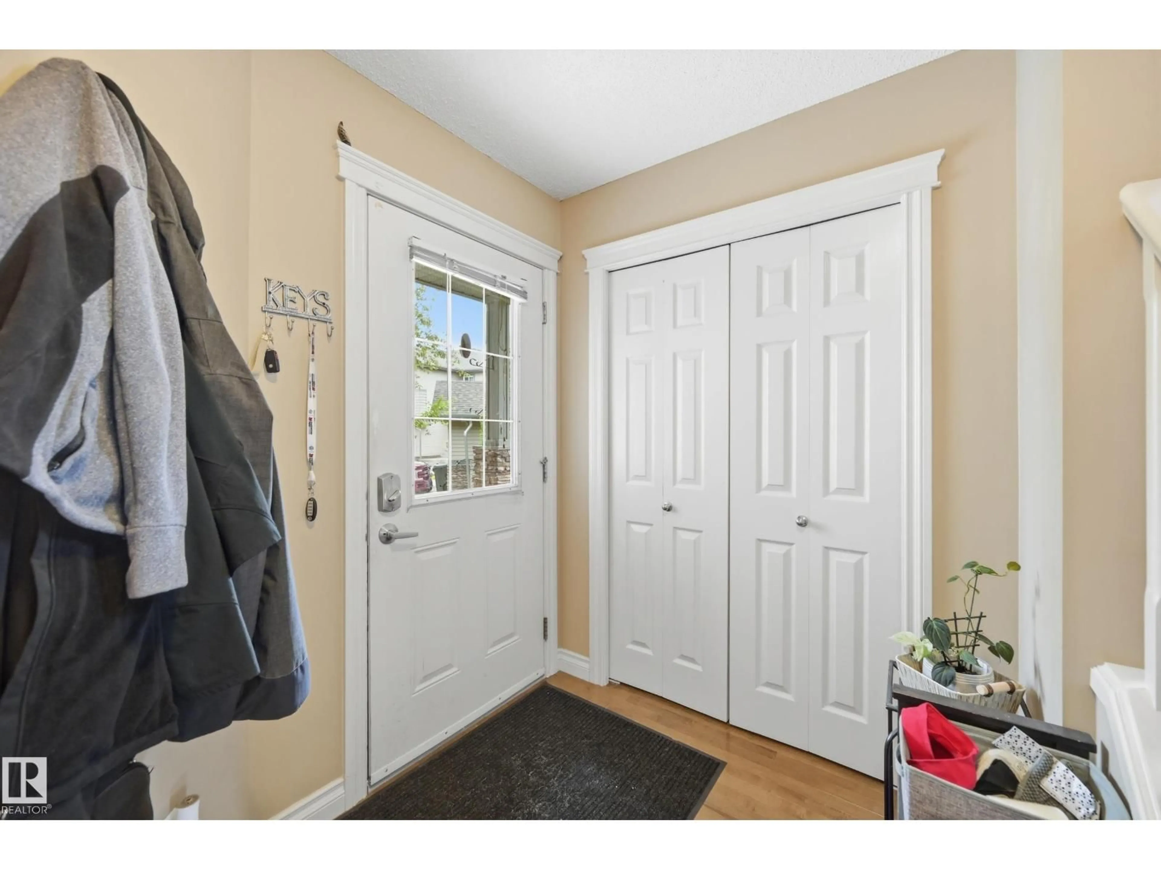 Indoor entryway for 14 HARTWICK LO, Spruce Grove Alberta T7X0A5