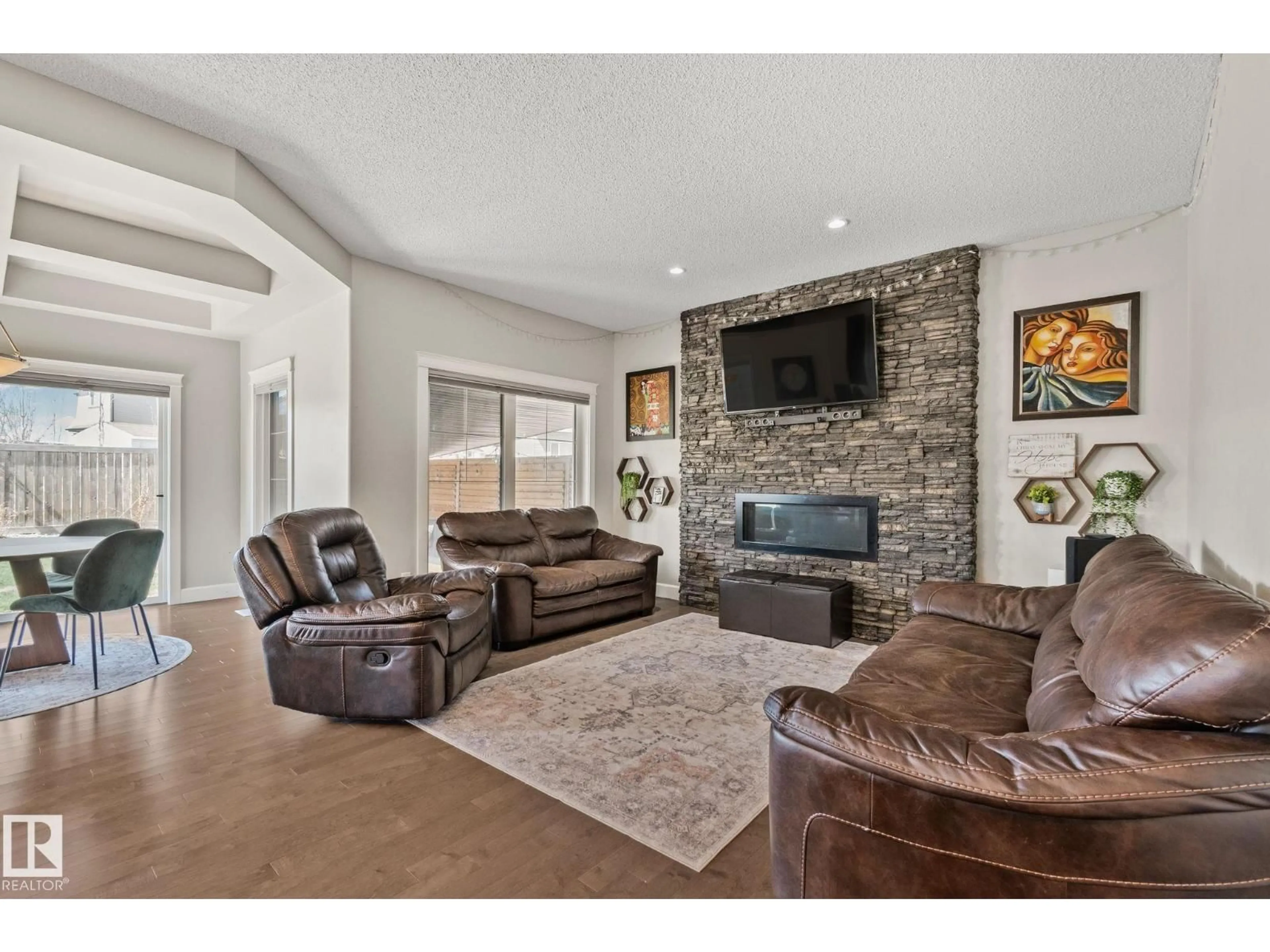 Living room with furniture, ceramic/tile floor for NW - 16404 136 ST, Edmonton Alberta T6V0K1