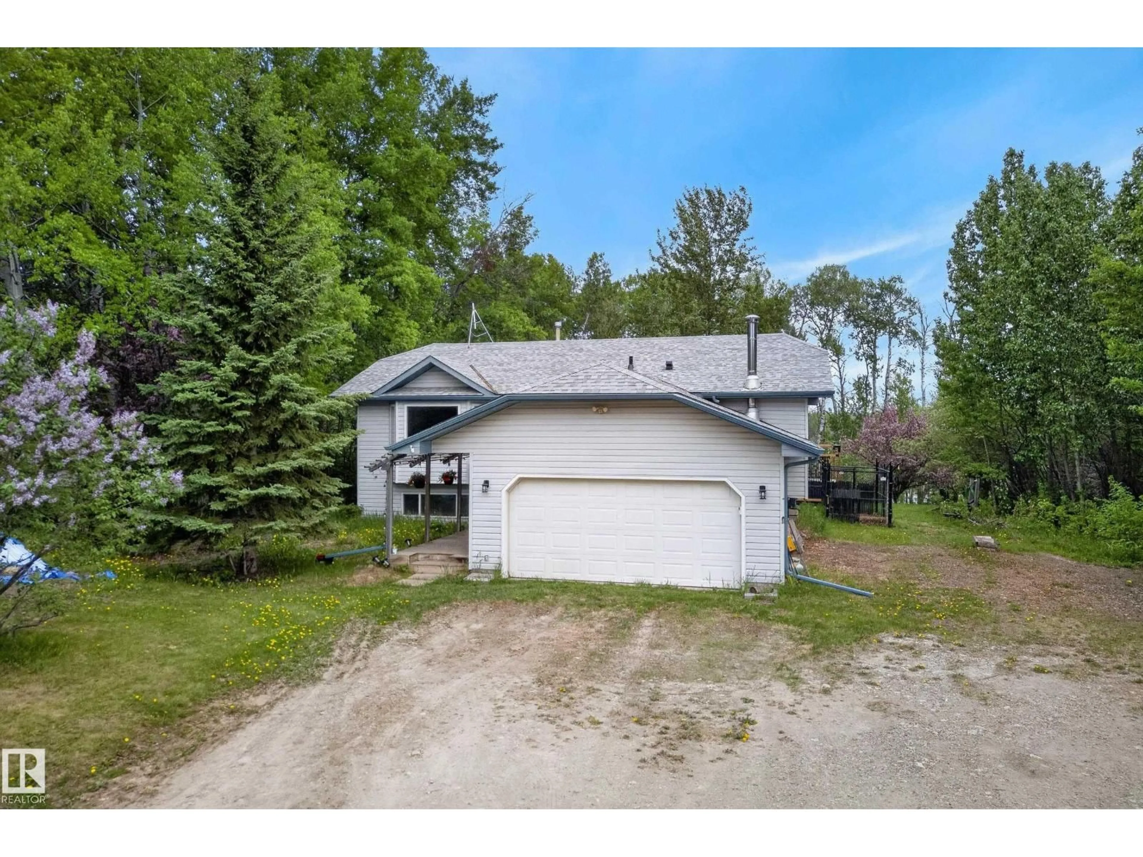 A pic from outside/outdoor area/front of a property/back of a property/a pic from drone, unknown for #21 - 2228 PARKLAND DR, Rural Parkland County Alberta T7Y2L2