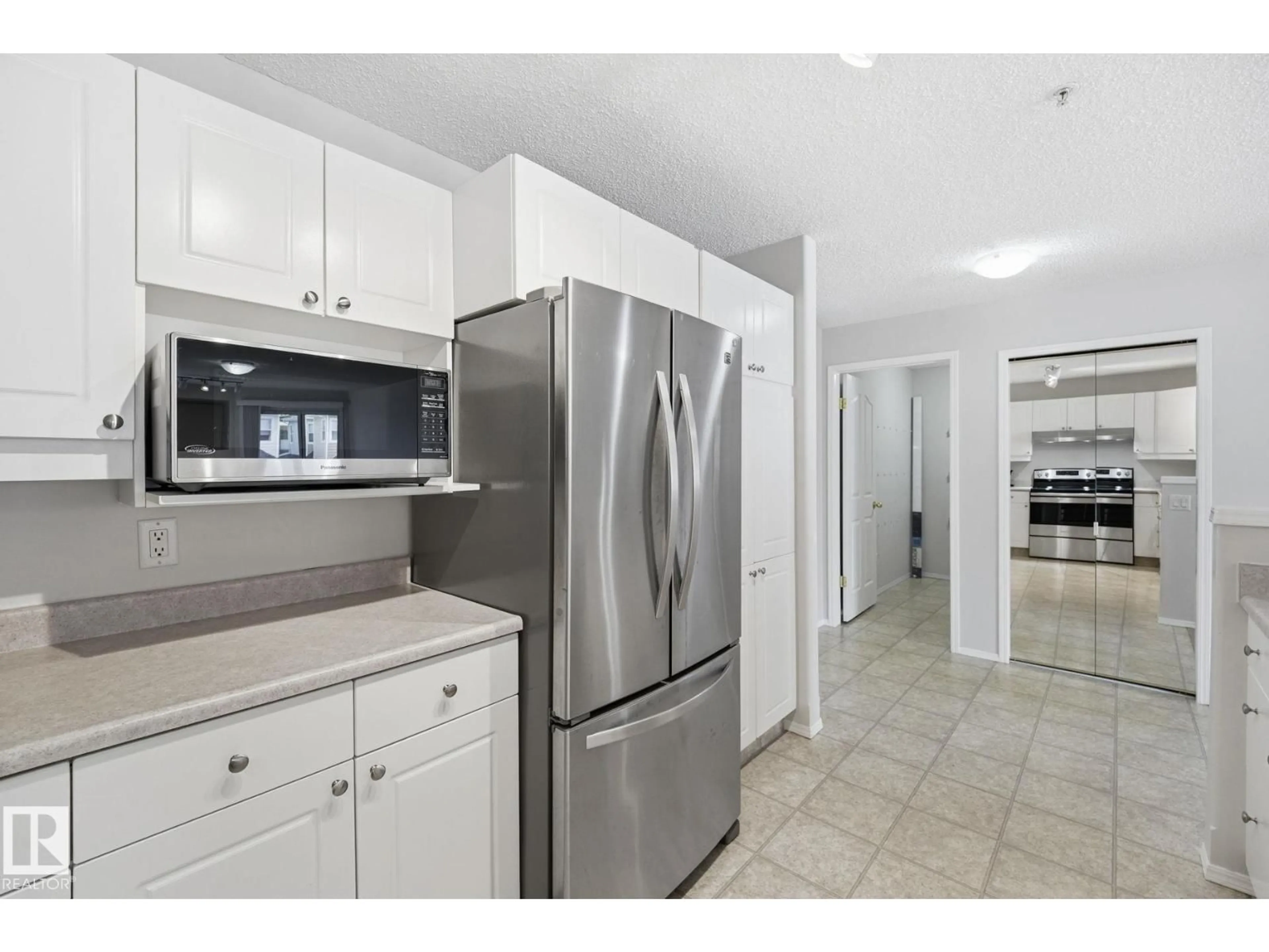 Standard kitchen, ceramic/tile floor for 201 - 10221 111 ST NW, Edmonton Alberta T5K2W5
