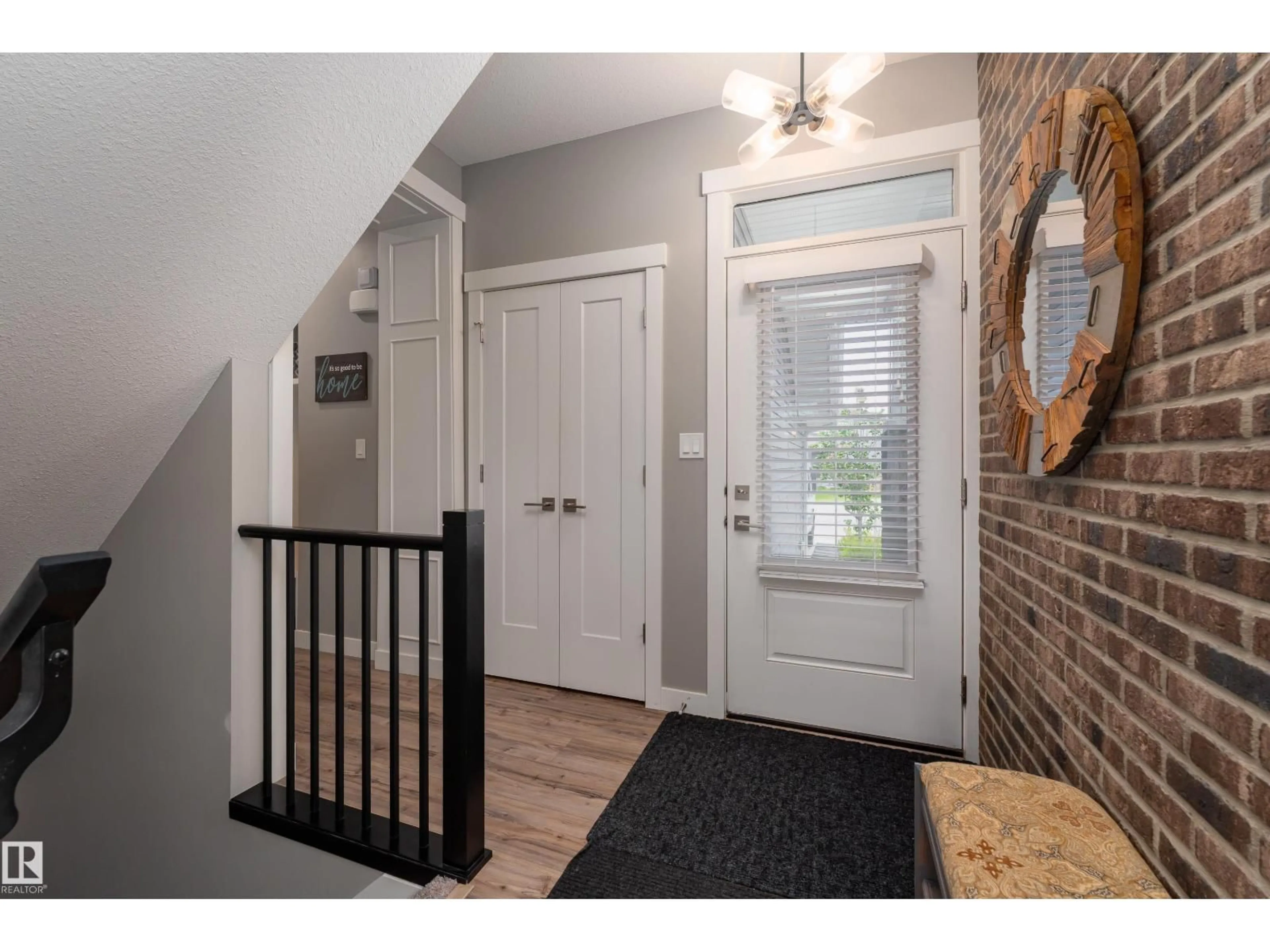 Indoor entryway for 3468 CAMERON HEIGHTS CV, Edmonton Alberta T6M0R5