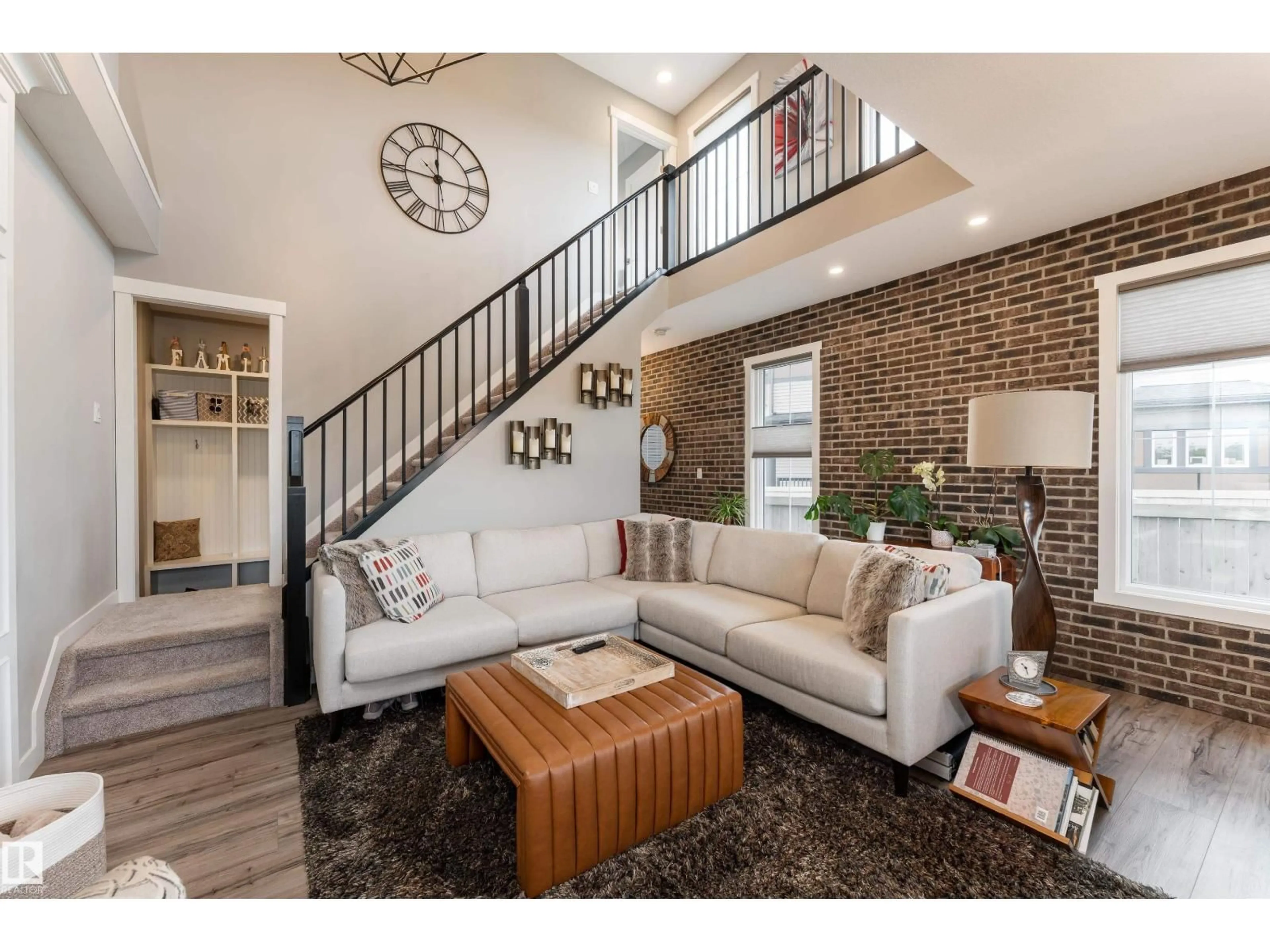 Living room with furniture, unknown for 3468 CAMERON HEIGHTS CV, Edmonton Alberta T6M0R5