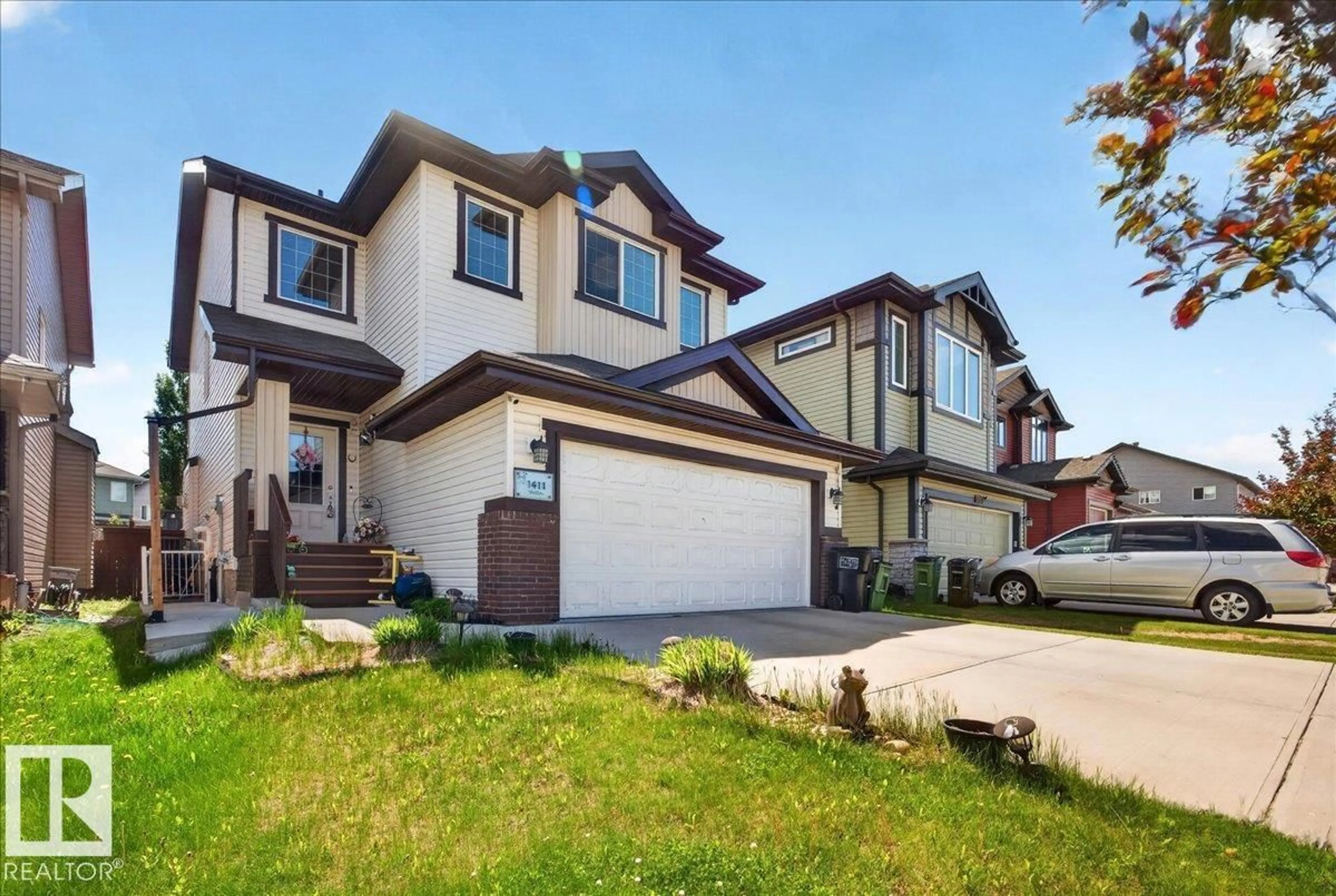 A pic from outside/outdoor area/front of a property/back of a property/a pic from drone, street for 1411 30 AV, Edmonton Alberta T6T0V7