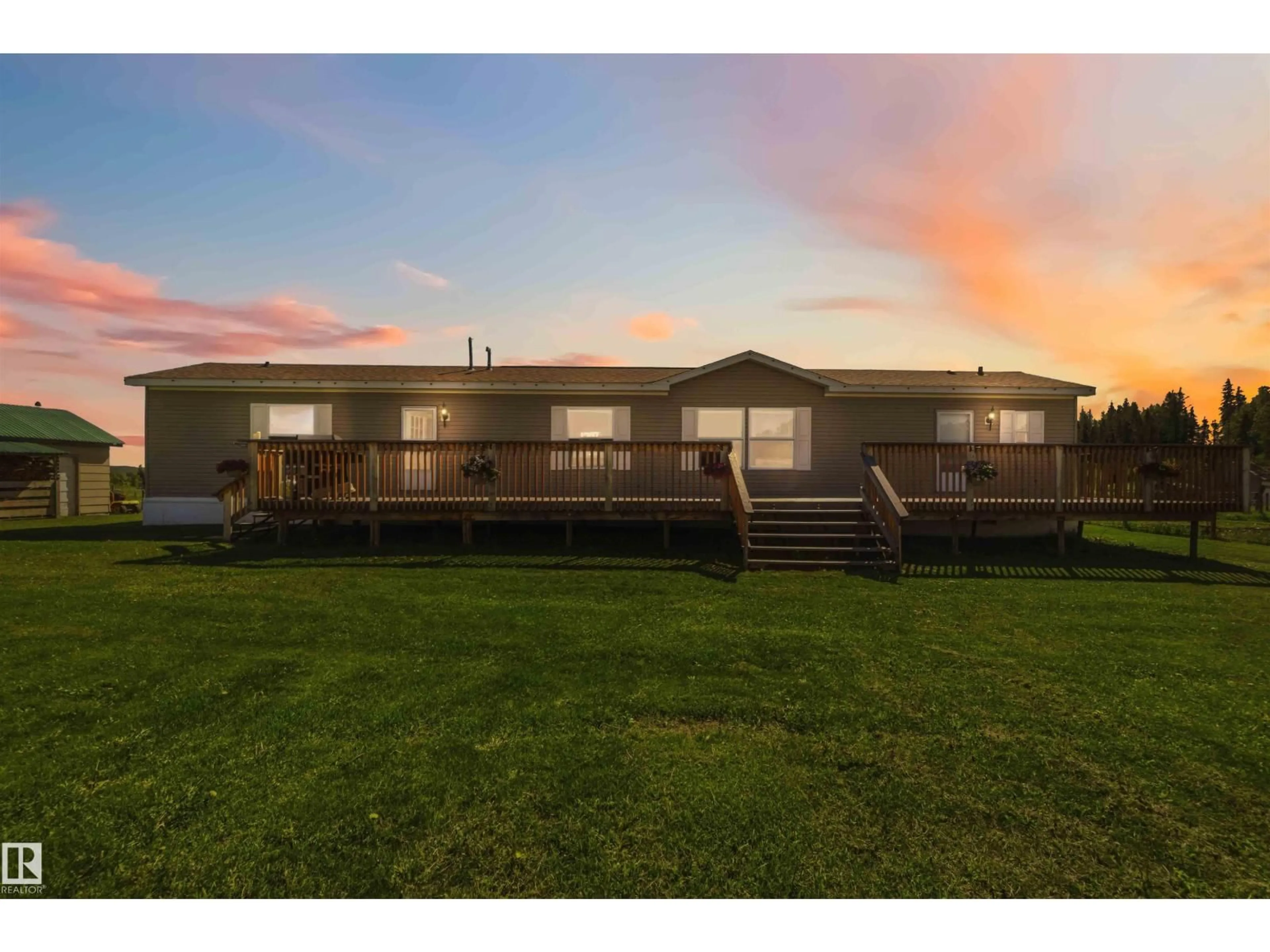 A pic from outside/outdoor area/front of a property/back of a property/a pic from drone, building for 55213 RGE ROAD 62, Rural Lac Ste. Anne County Alberta T0E2A0