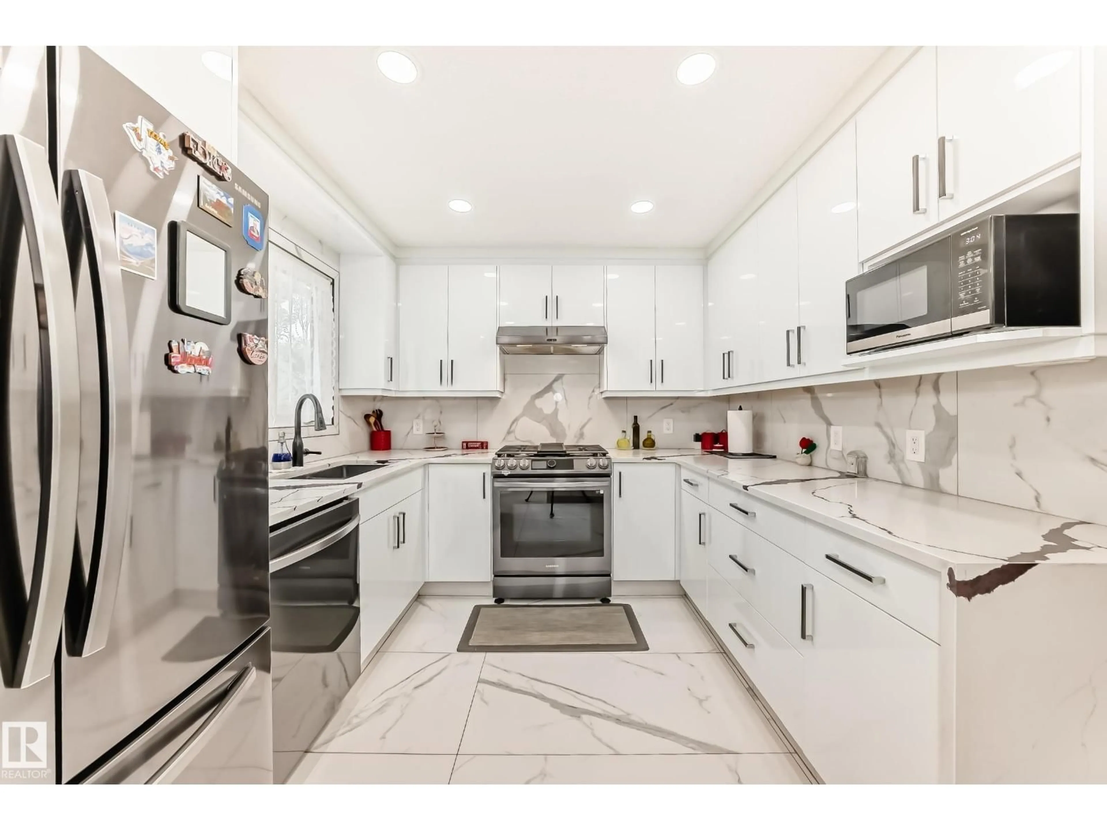 Contemporary kitchen, ceramic/tile floor for 3843 47 ST, Edmonton Alberta T6L5B3