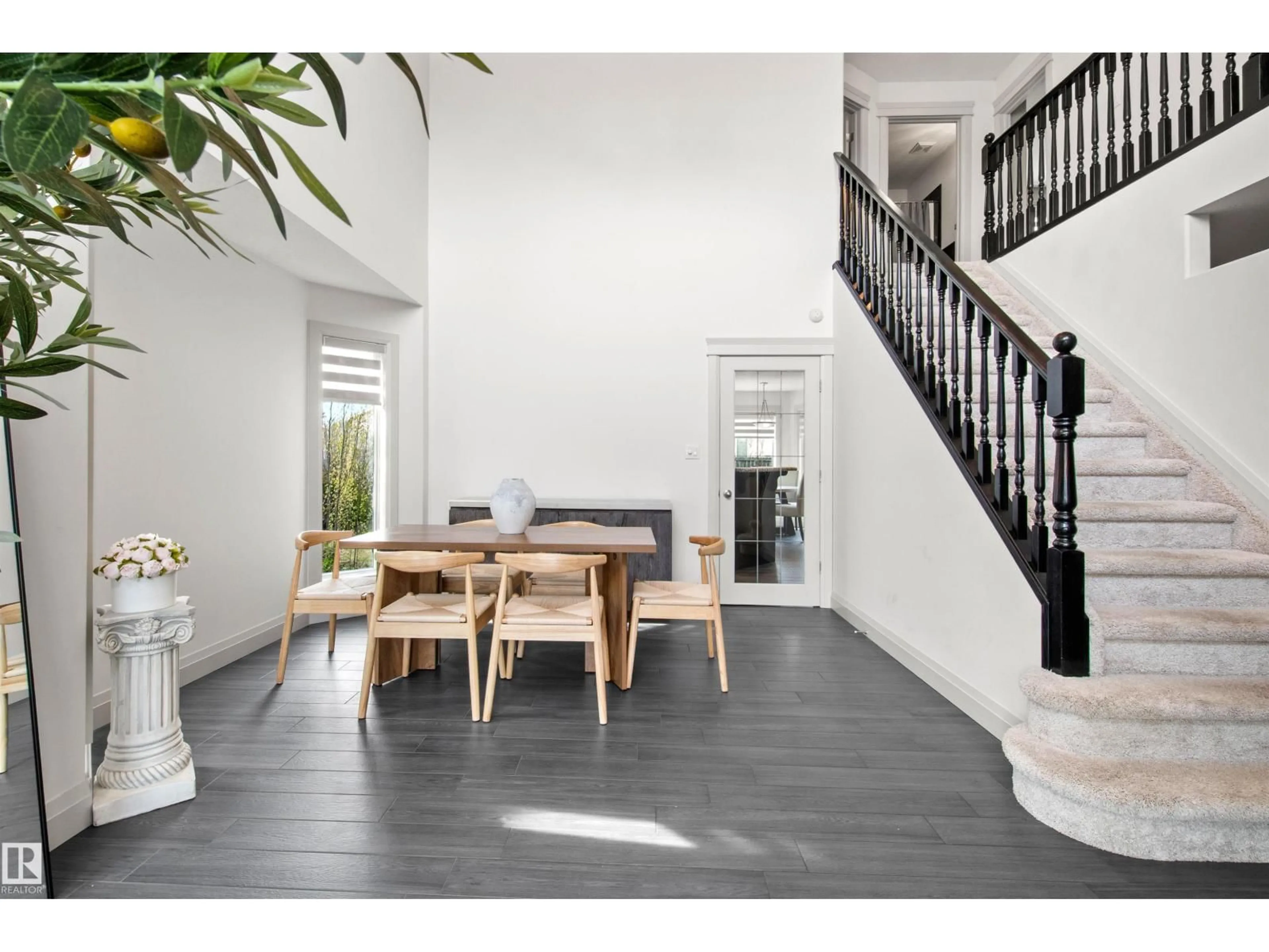 Indoor entryway for 10656 181 AV, Edmonton Alberta T5X6G4