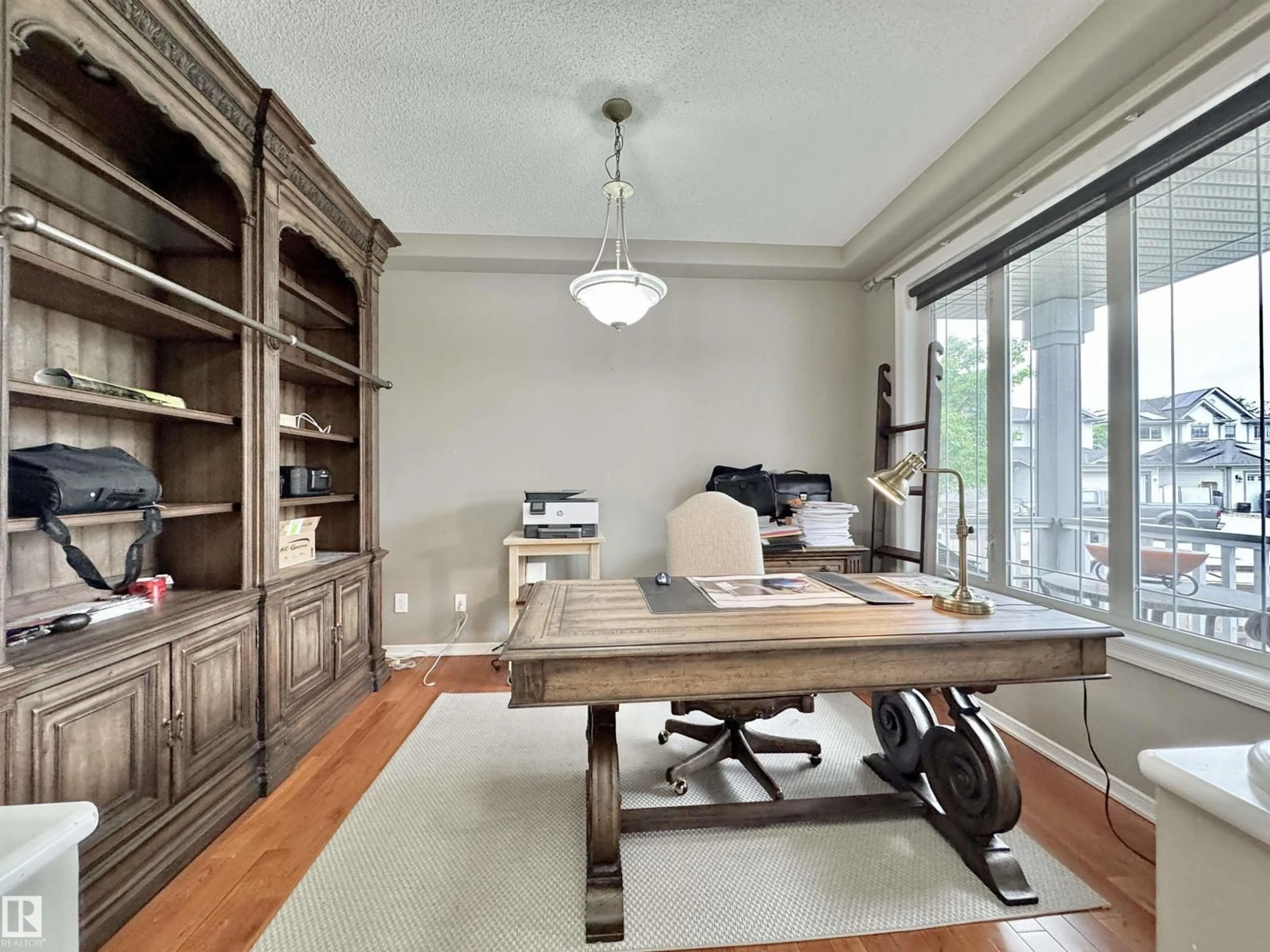 A pic of a room for 642 MEADOWVIEW CR, Sherwood Park Alberta T8H1Y8