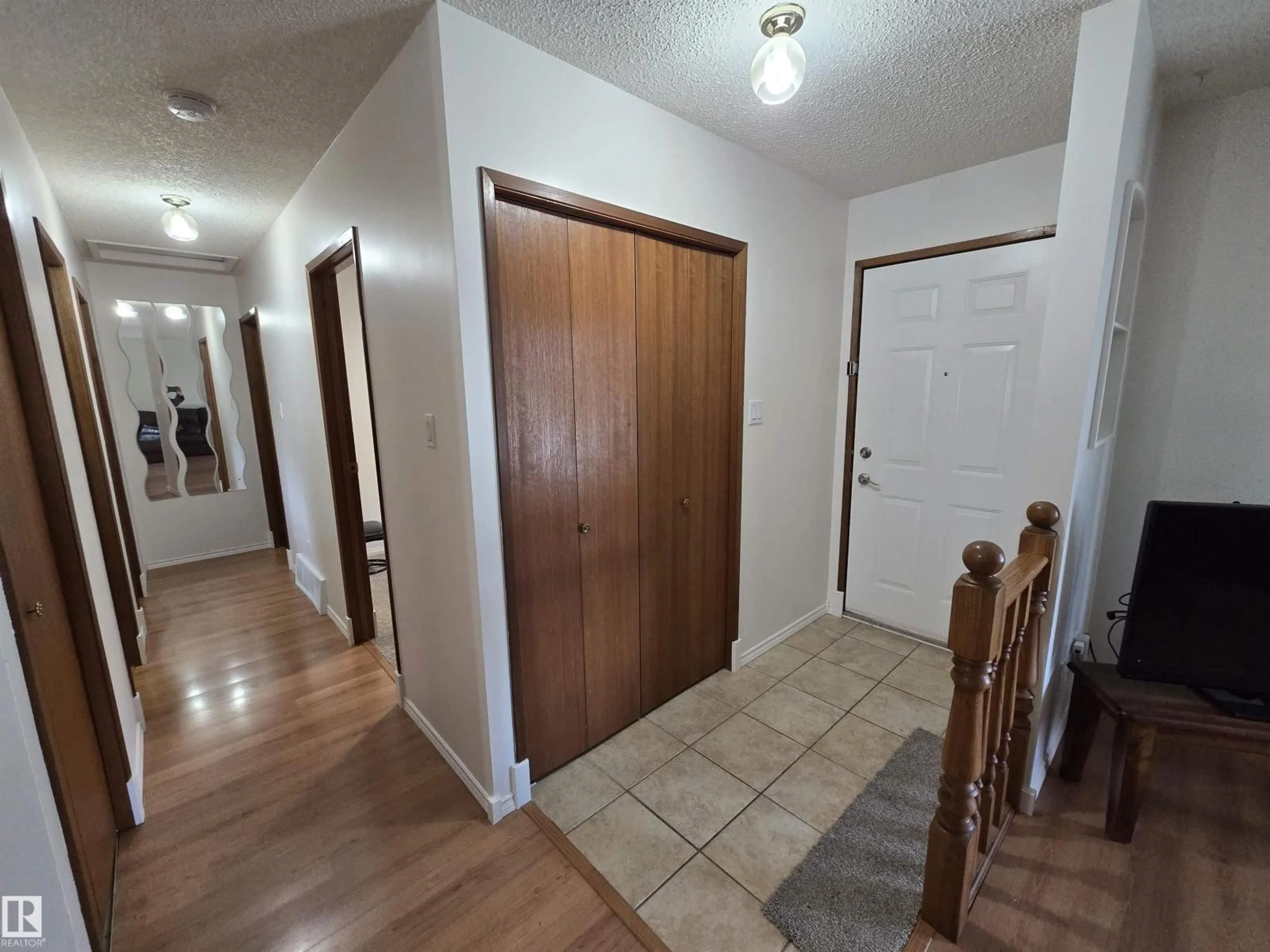 Unknown for 9831 188 ST NW, Edmonton Alberta T5T4H3