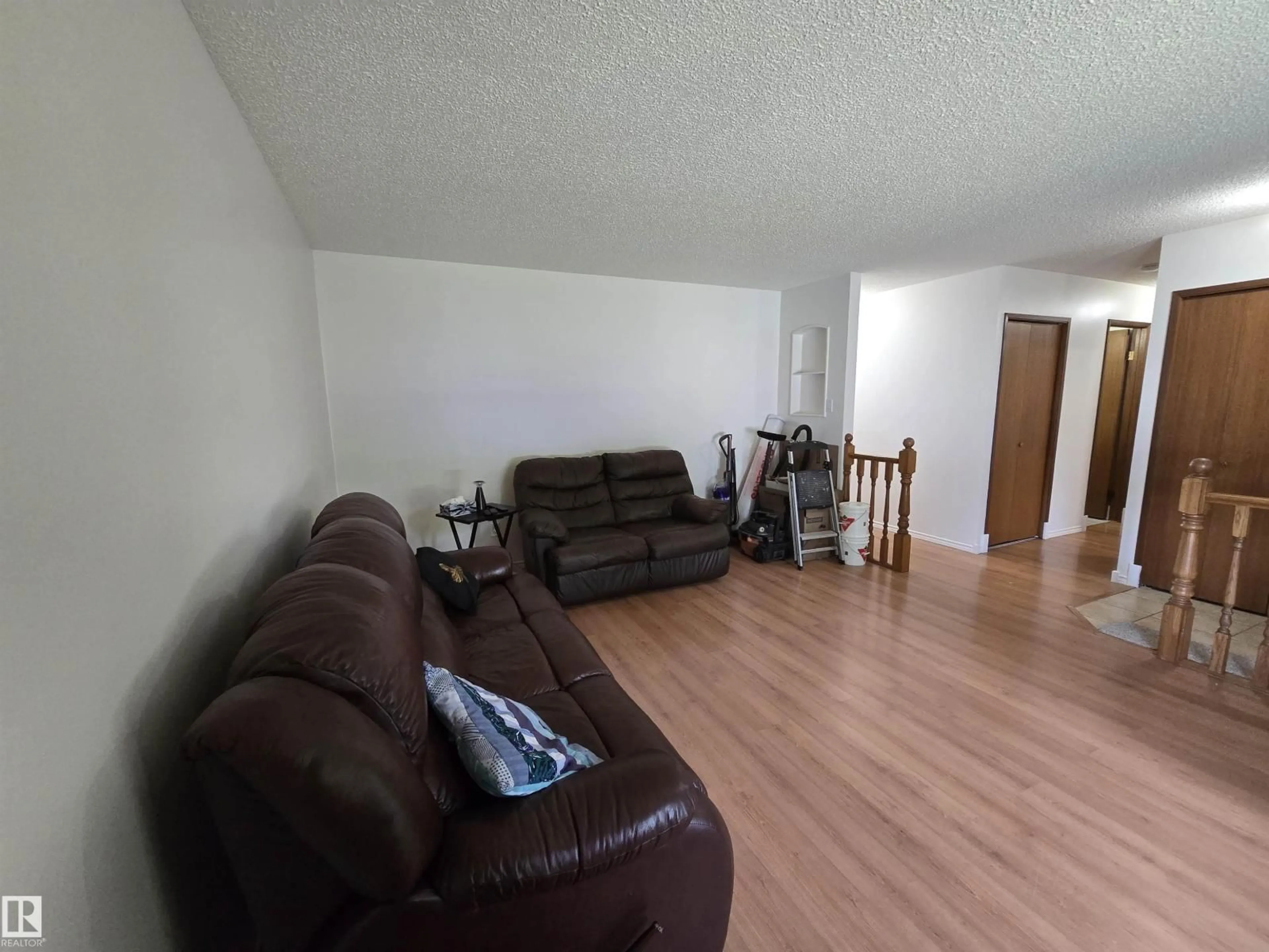 A pic of a room for 9831 188 ST NW, Edmonton Alberta T5T4H3