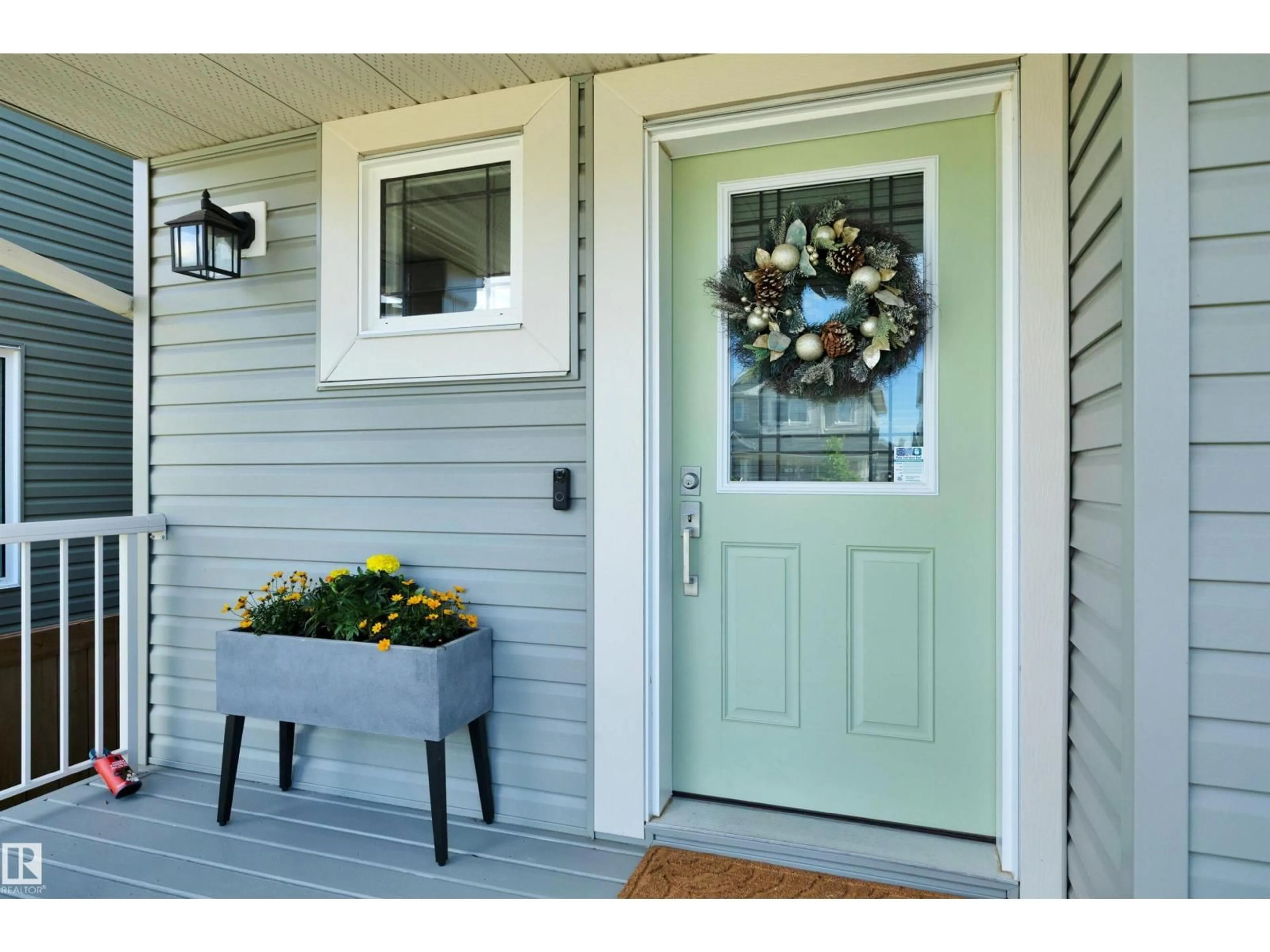 Indoor entryway for 187 KIRPATRICK WY, Leduc Alberta T9E0Z2