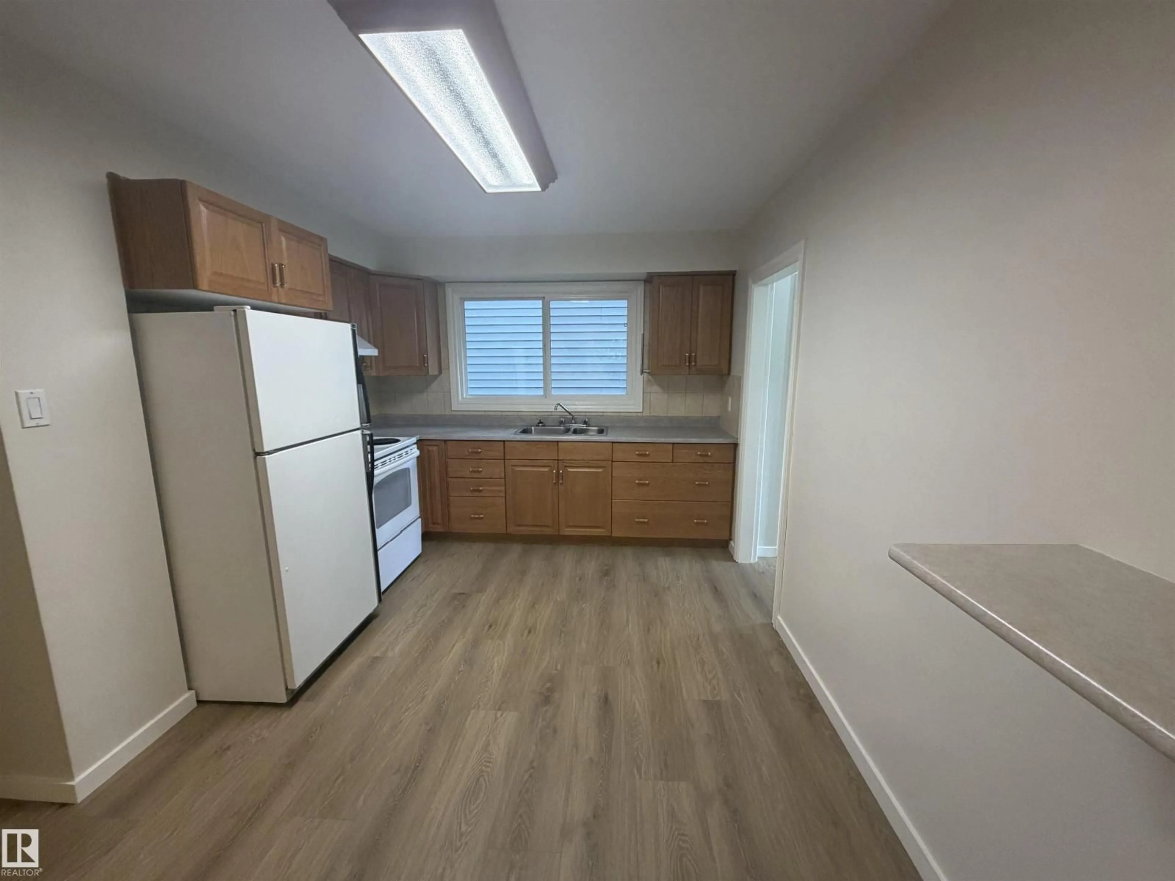 Standard kitchen, unknown for 9640 74 AV, Edmonton Alberta T6E1E6