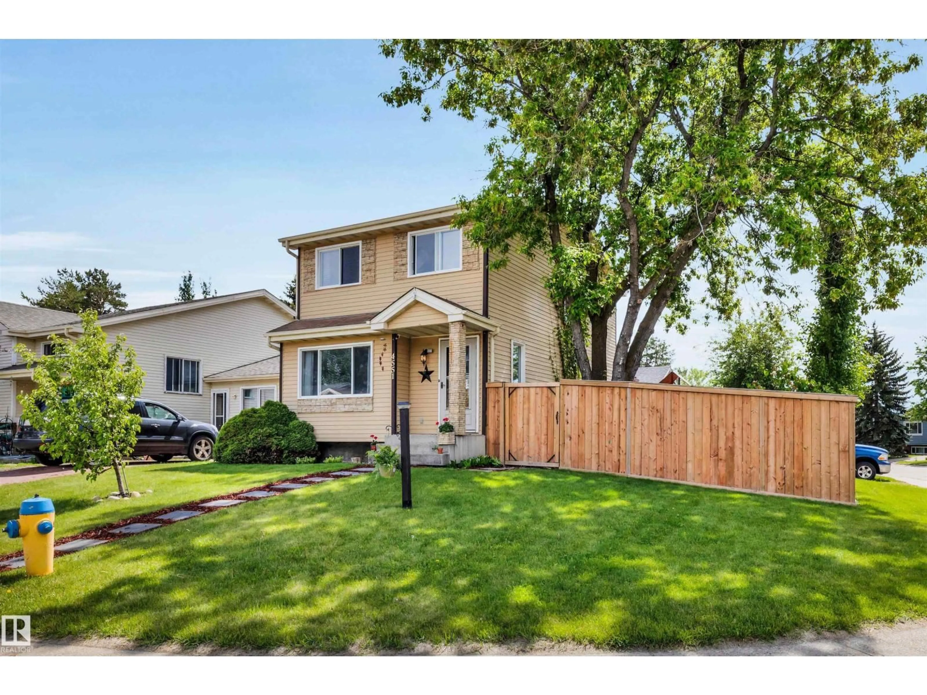 Home with vinyl exterior material, street for 4551 33A AV, Edmonton Alberta T6L4X2