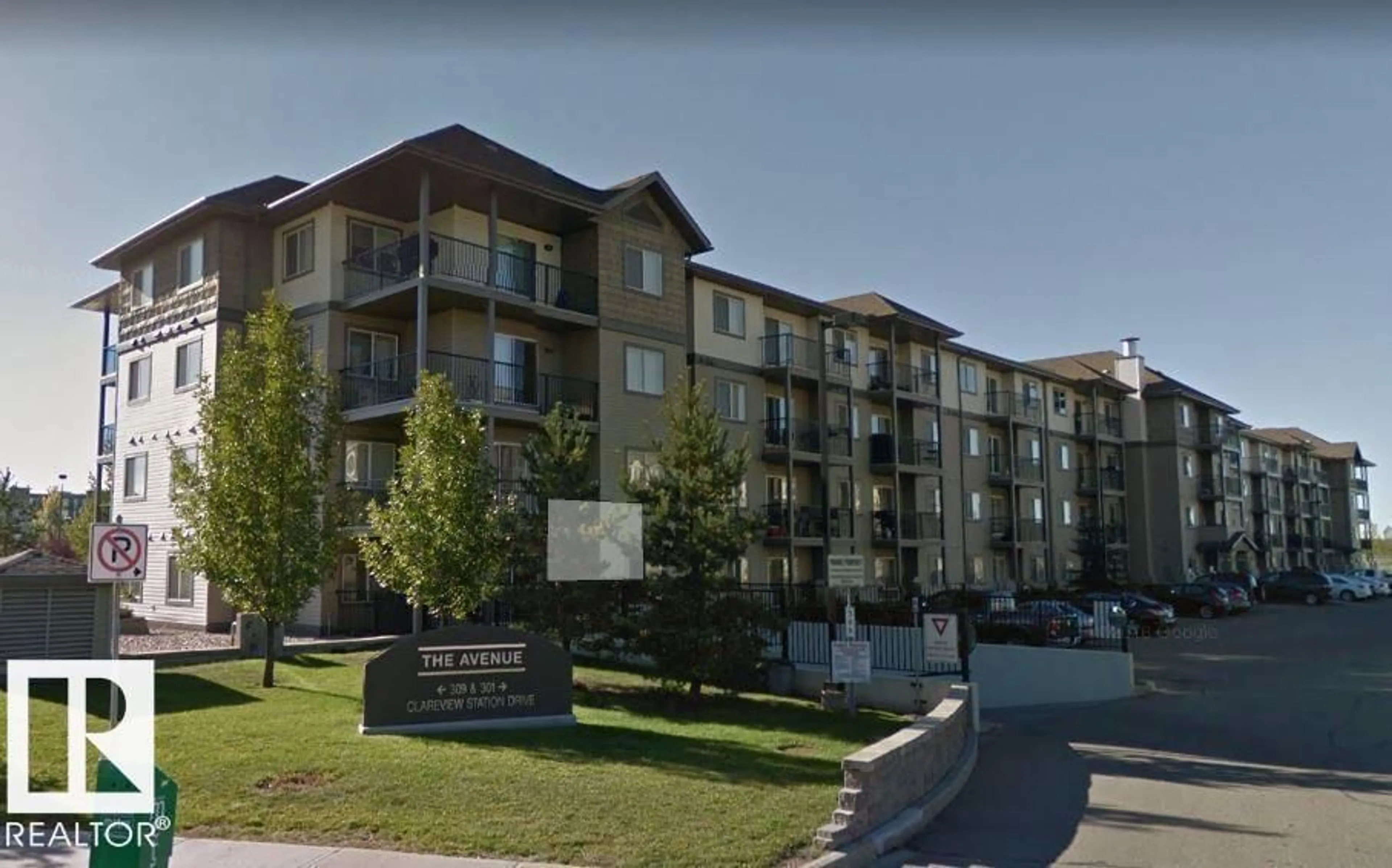 Blurry image for 309 - 119 CLAREVIEW STATION DR, Edmonton Alberta T5Y0C5