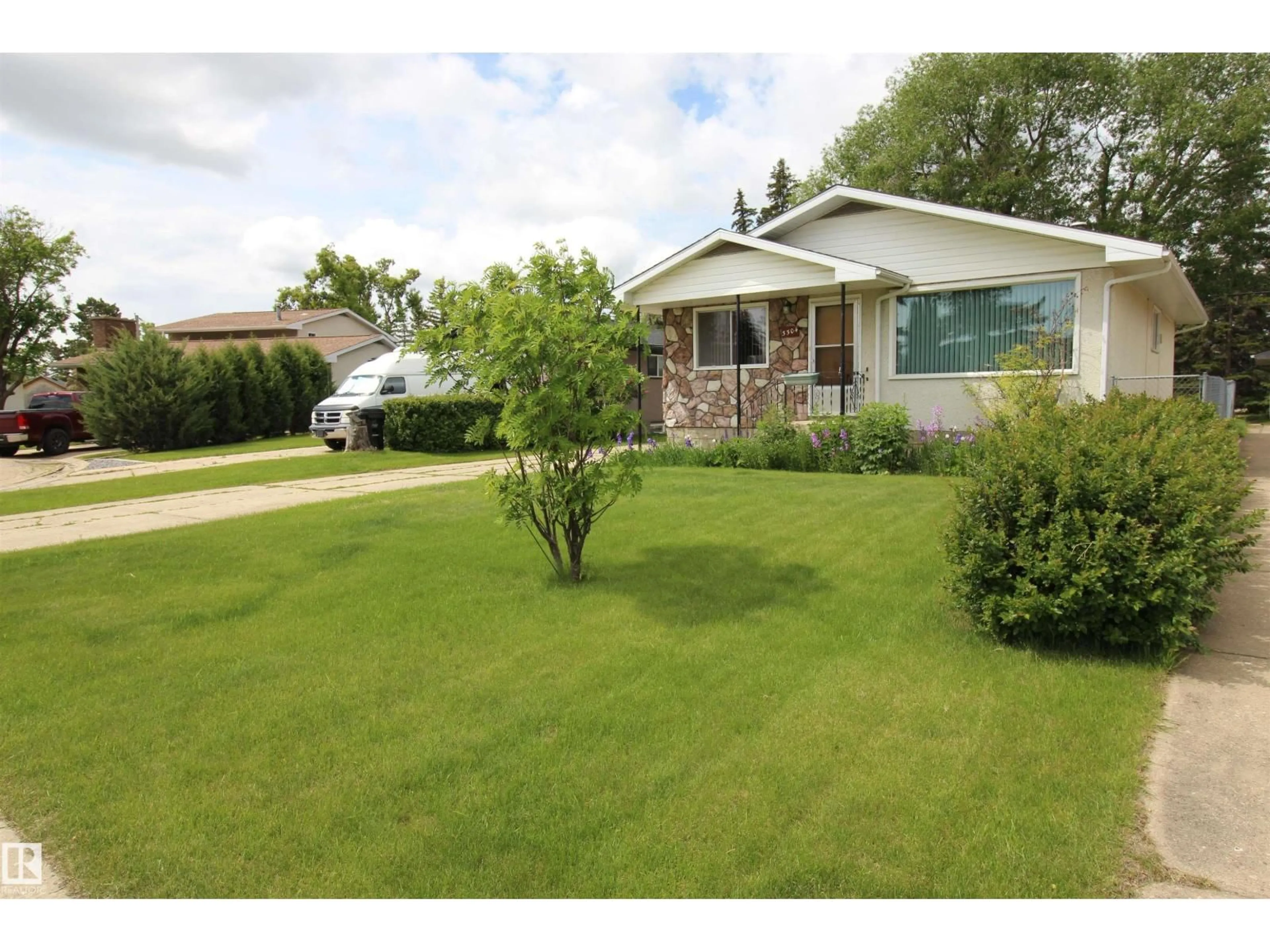 Unknown for 5504 56, Barrhead Alberta T7N0A1