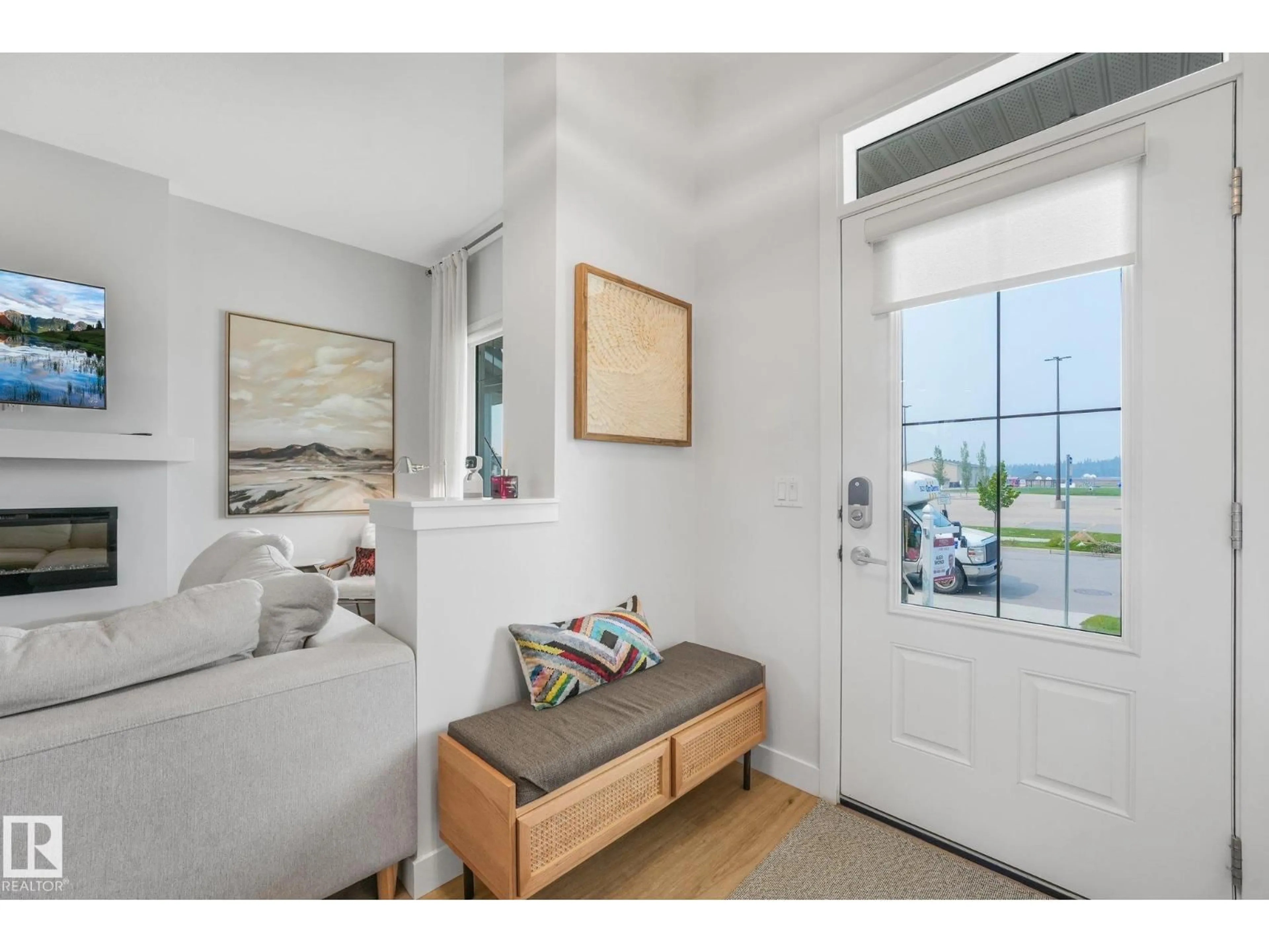 Indoor entryway for NW - 5271 EDGEMONT BV, Edmonton Alberta T6M1R8