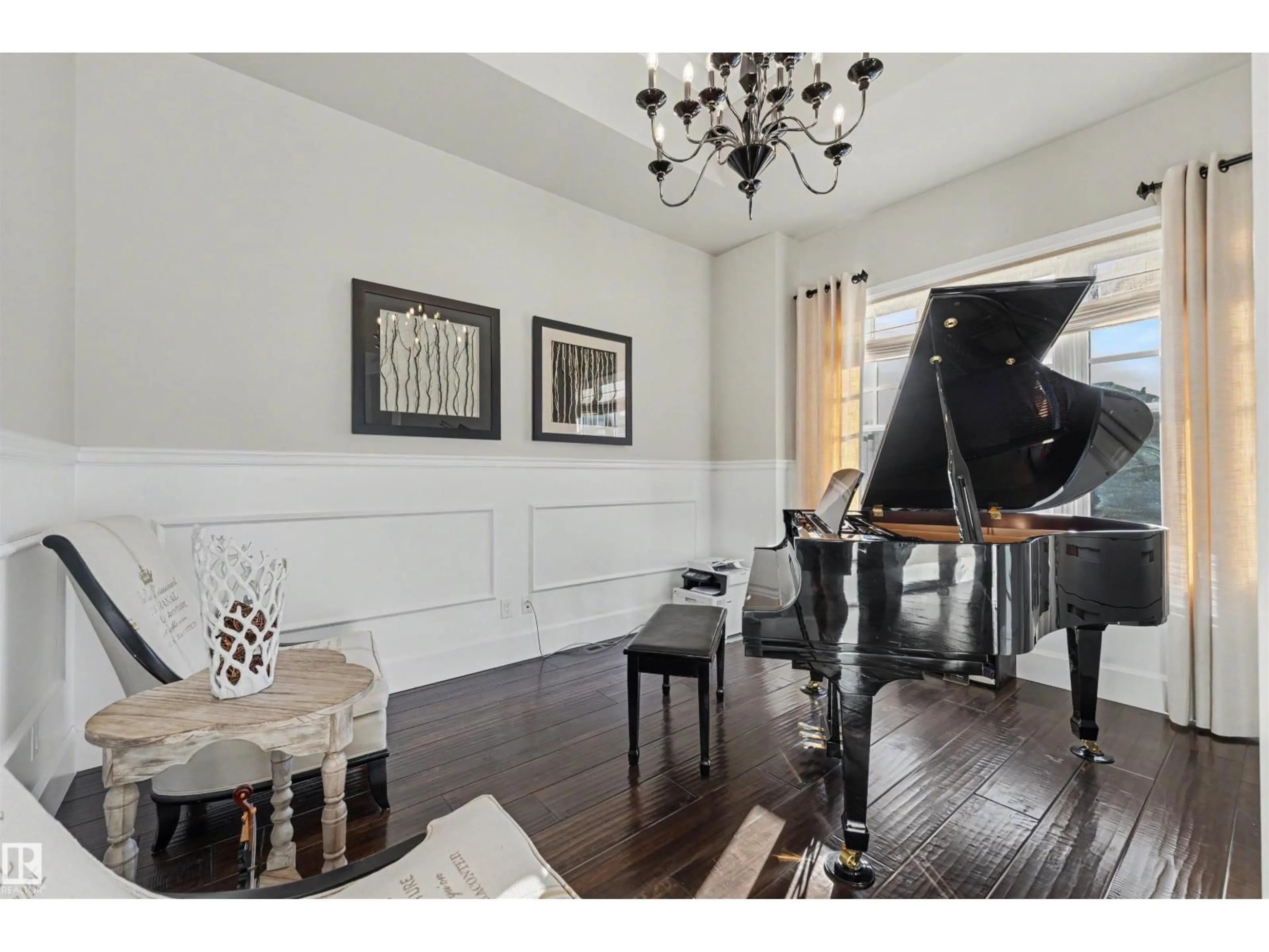 Dining room, wood/laminate floor for 2516 CAMERON RAVINE LANDING LD, Edmonton Alberta T6M0L3