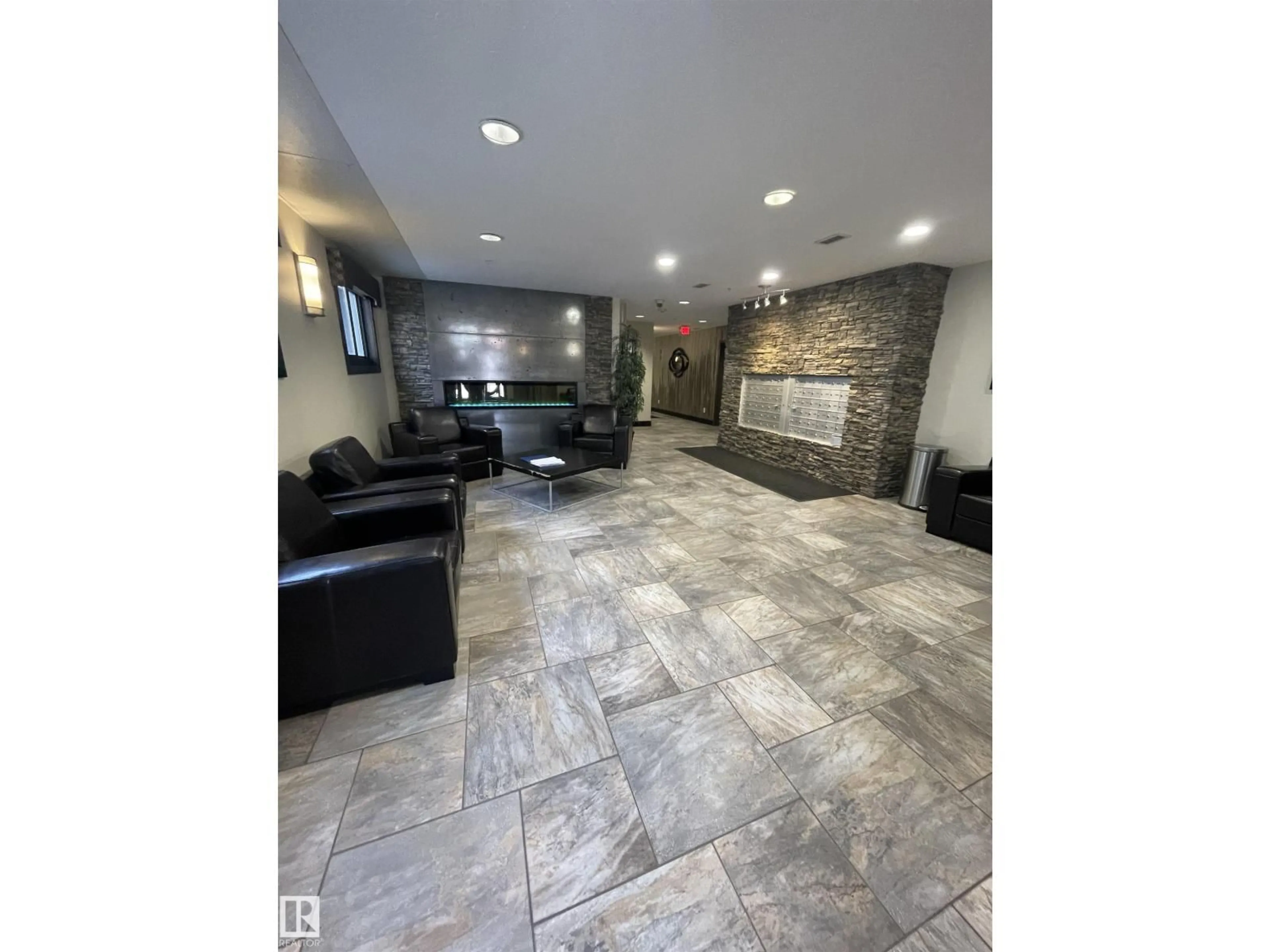 Lobby for #205 - 9707 106 ST, Edmonton Alberta T5K0B7
