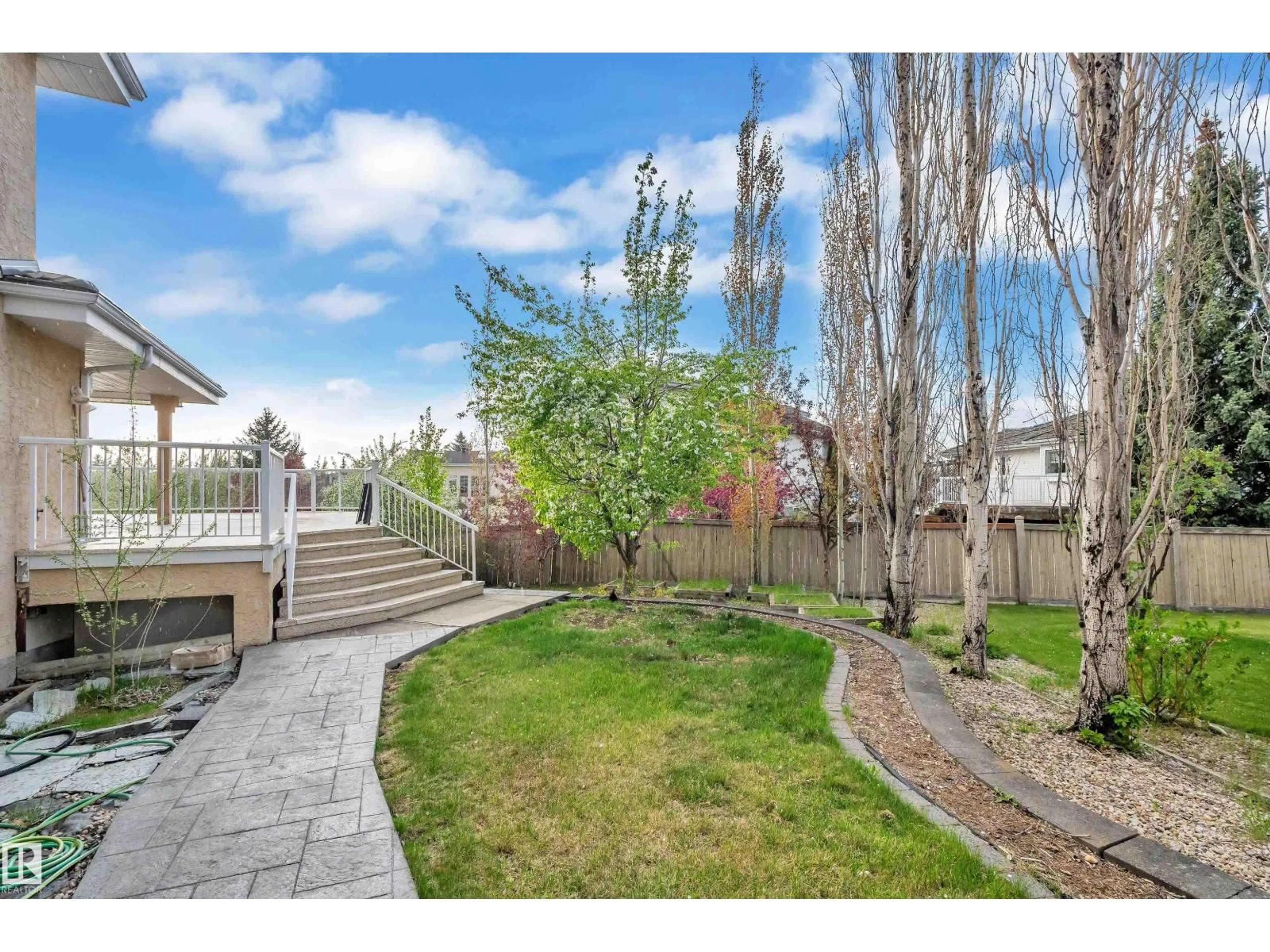 A pic from outside/outdoor area/front of a property/back of a property/a pic from drone, street for 106 TWIN BROOKS CV, Edmonton Alberta T6J6T1