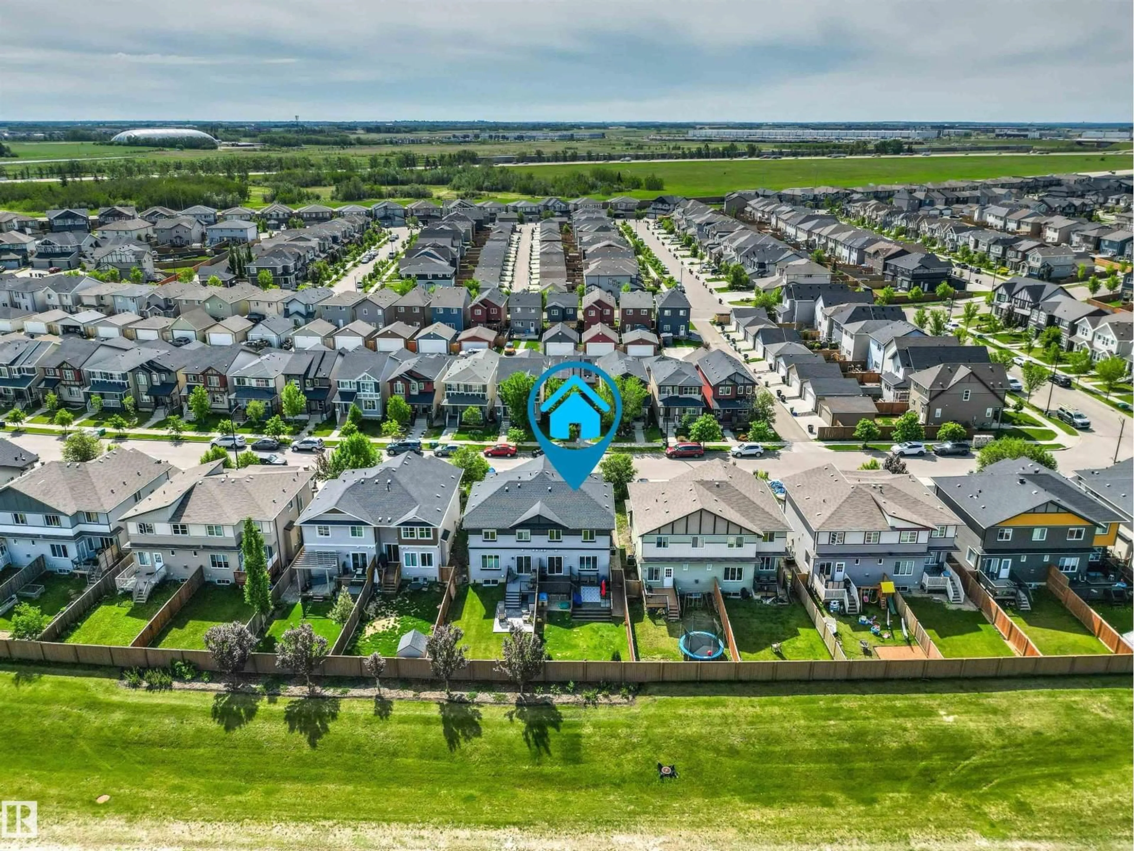 A pic from outside/outdoor area/front of a property/back of a property/a pic from drone, water/lake/river/ocean view for 2220 CASEY CR, Edmonton Alberta T6W3M6