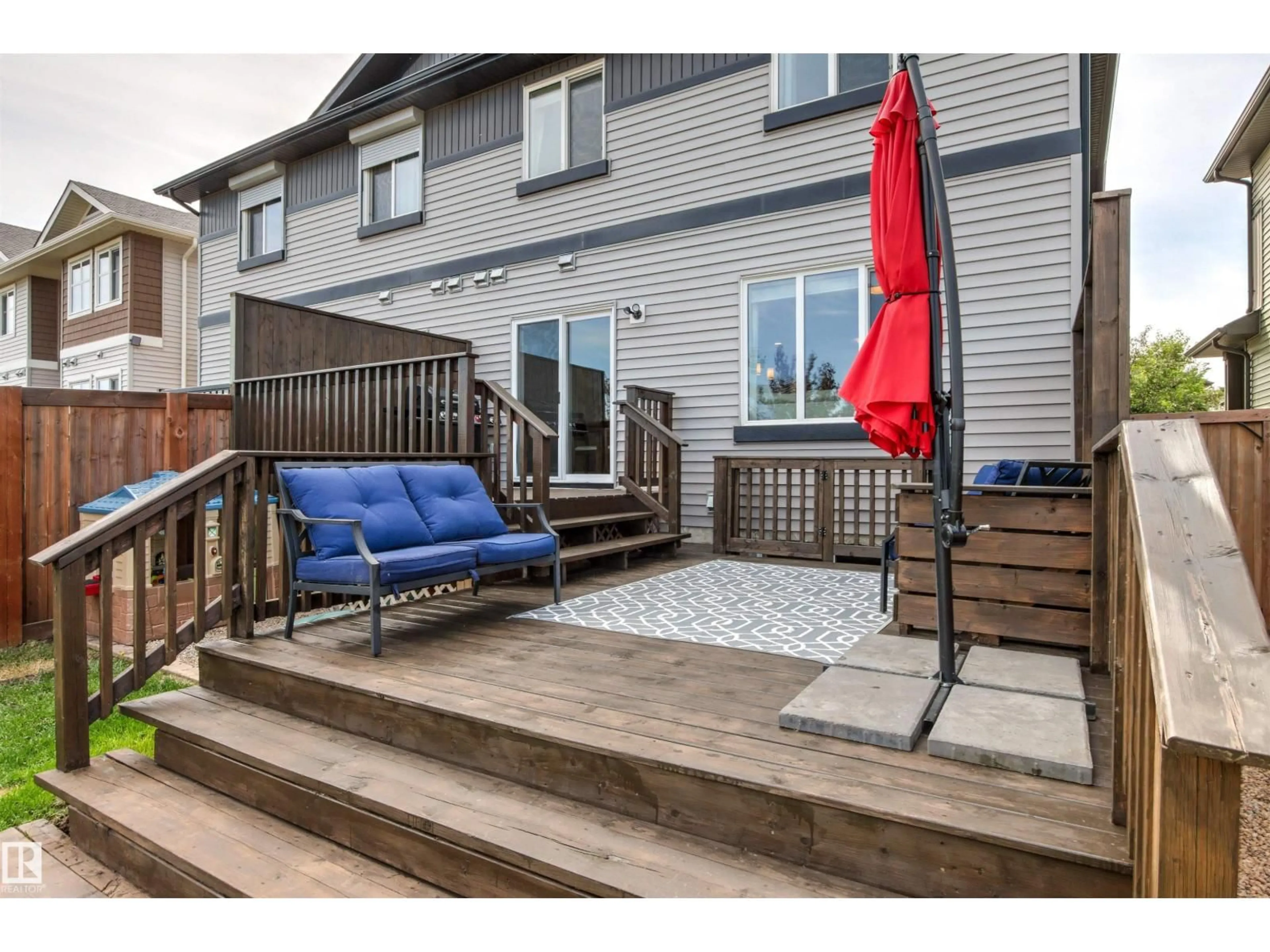 Patio, street for 2220 CASEY CR, Edmonton Alberta T6W3M6