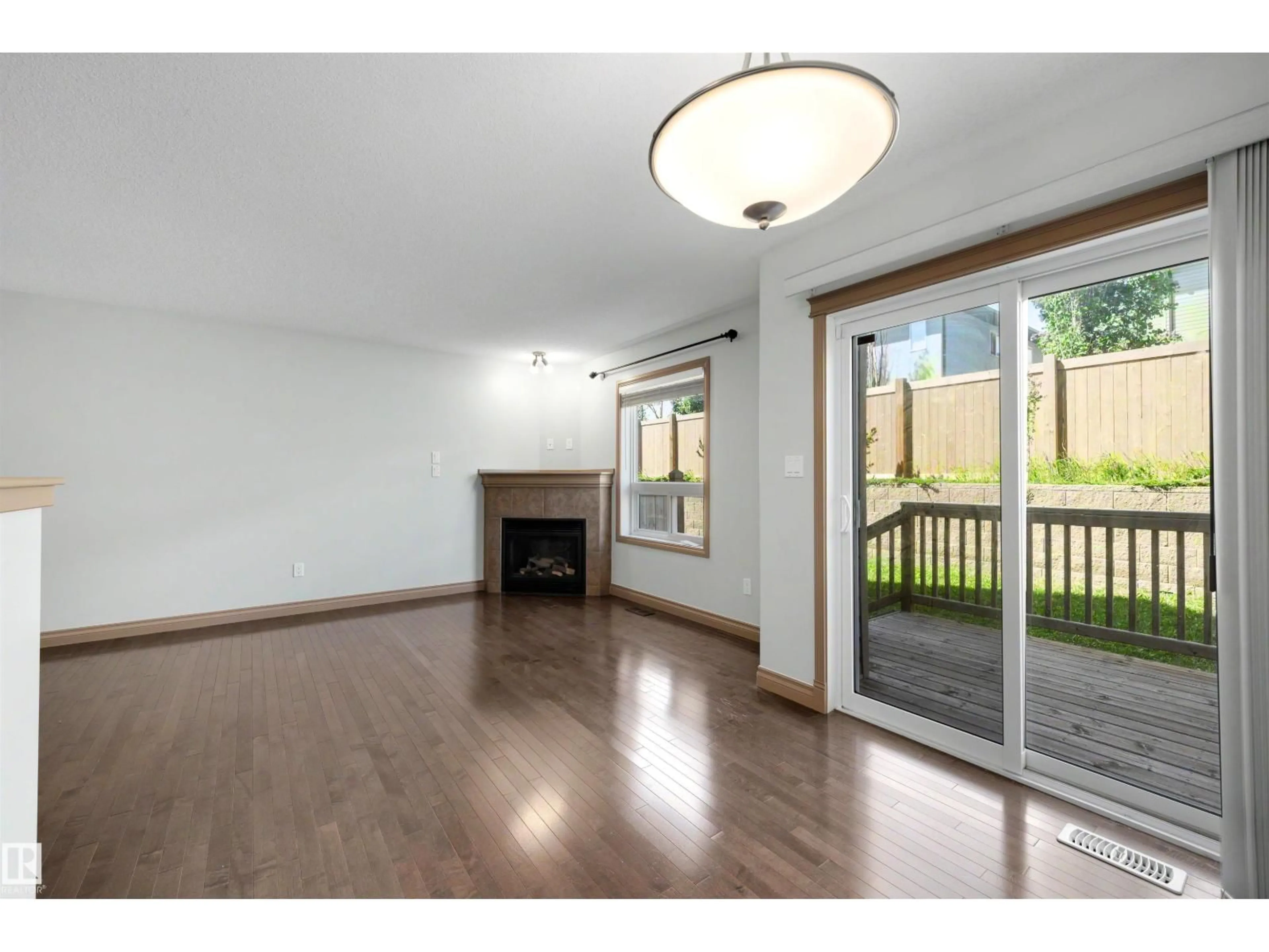 A pic of a room for #21 - 5120 164 AV, Edmonton Alberta T5Y0L7