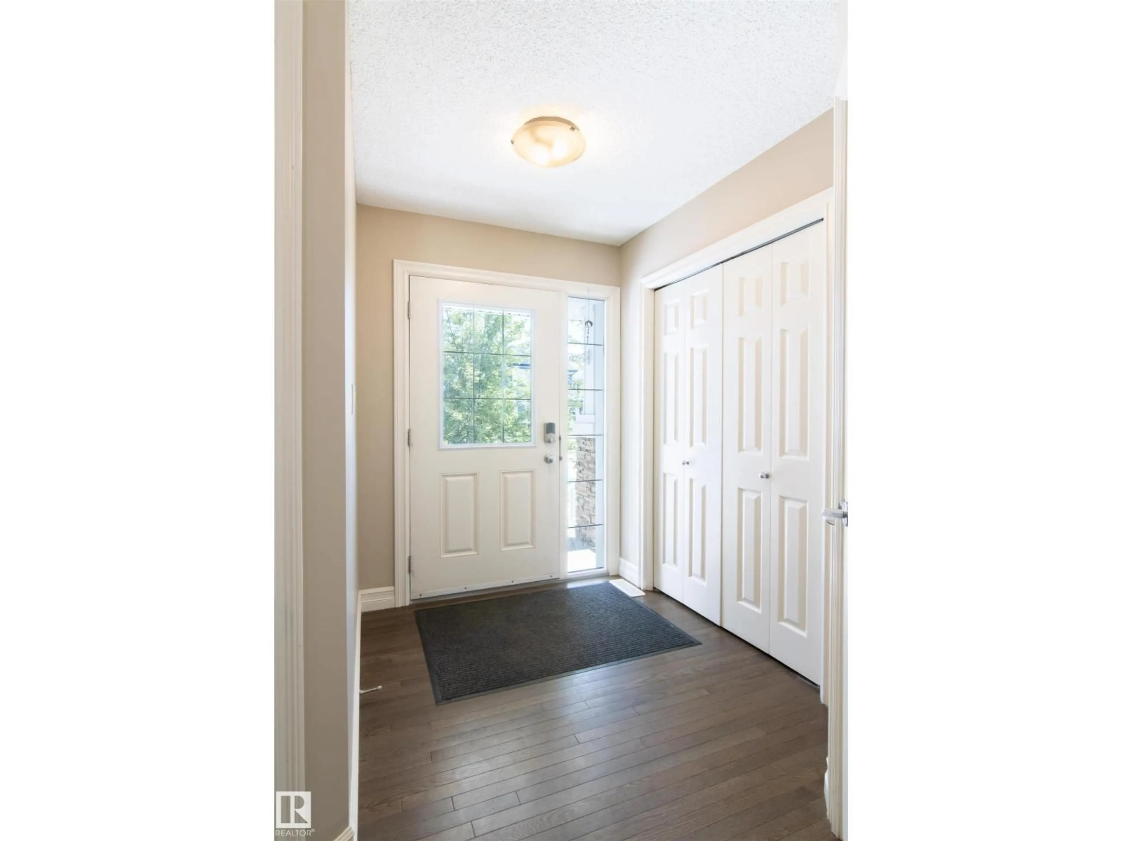 Indoor entryway for SW - 1118 162 ST, Edmonton Alberta T6W2L1