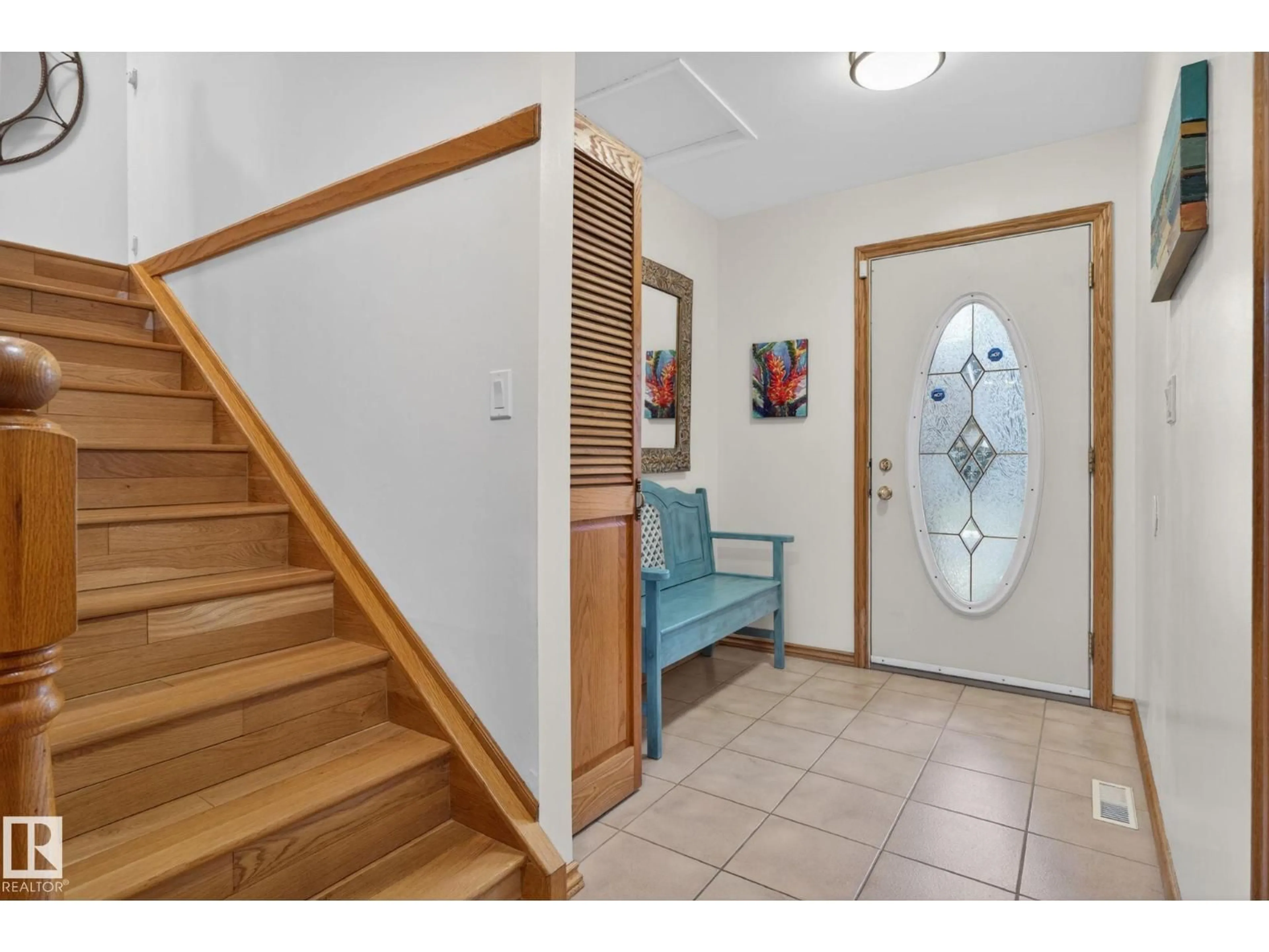 Indoor entryway for 91 GARIEPY CR, Edmonton Alberta T6M1B5
