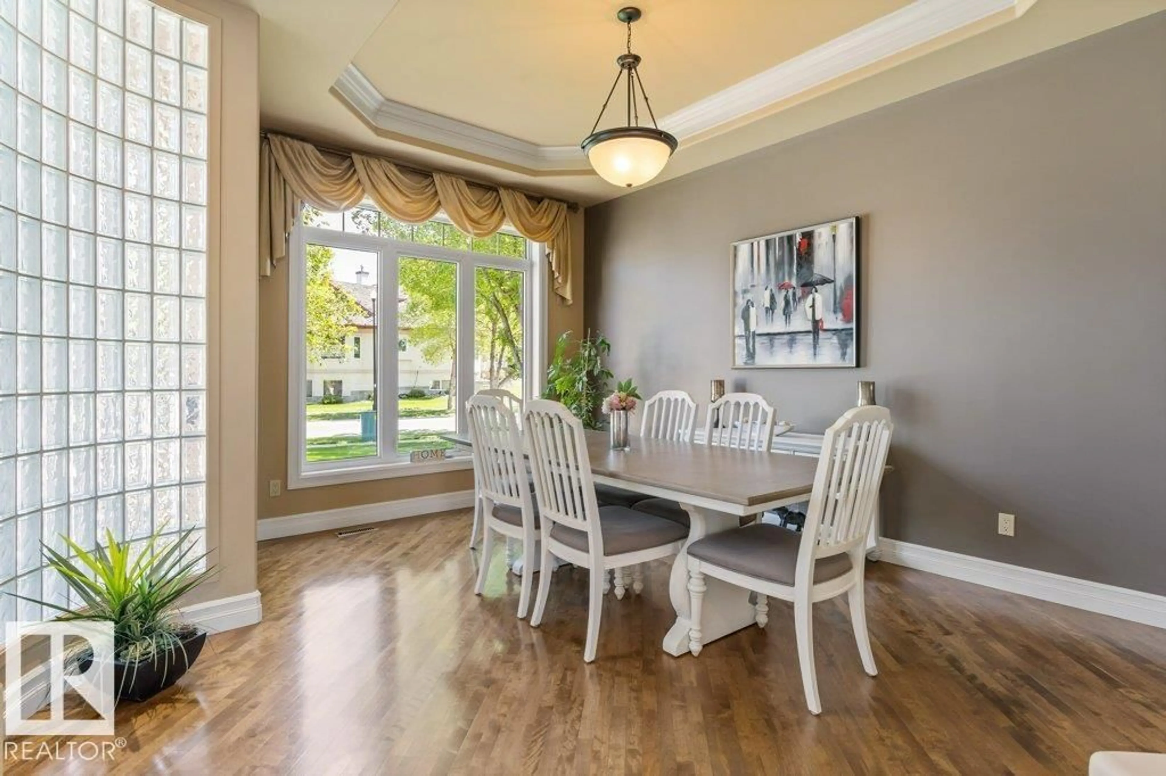 Dining room, wood/laminate floor for 11 KNIGHTS CO, St. Albert Alberta T8N6S8