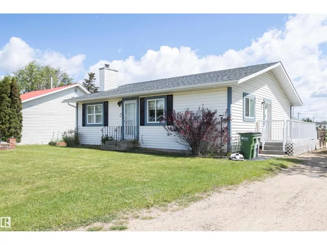 10232 101 ST, Westlock 3