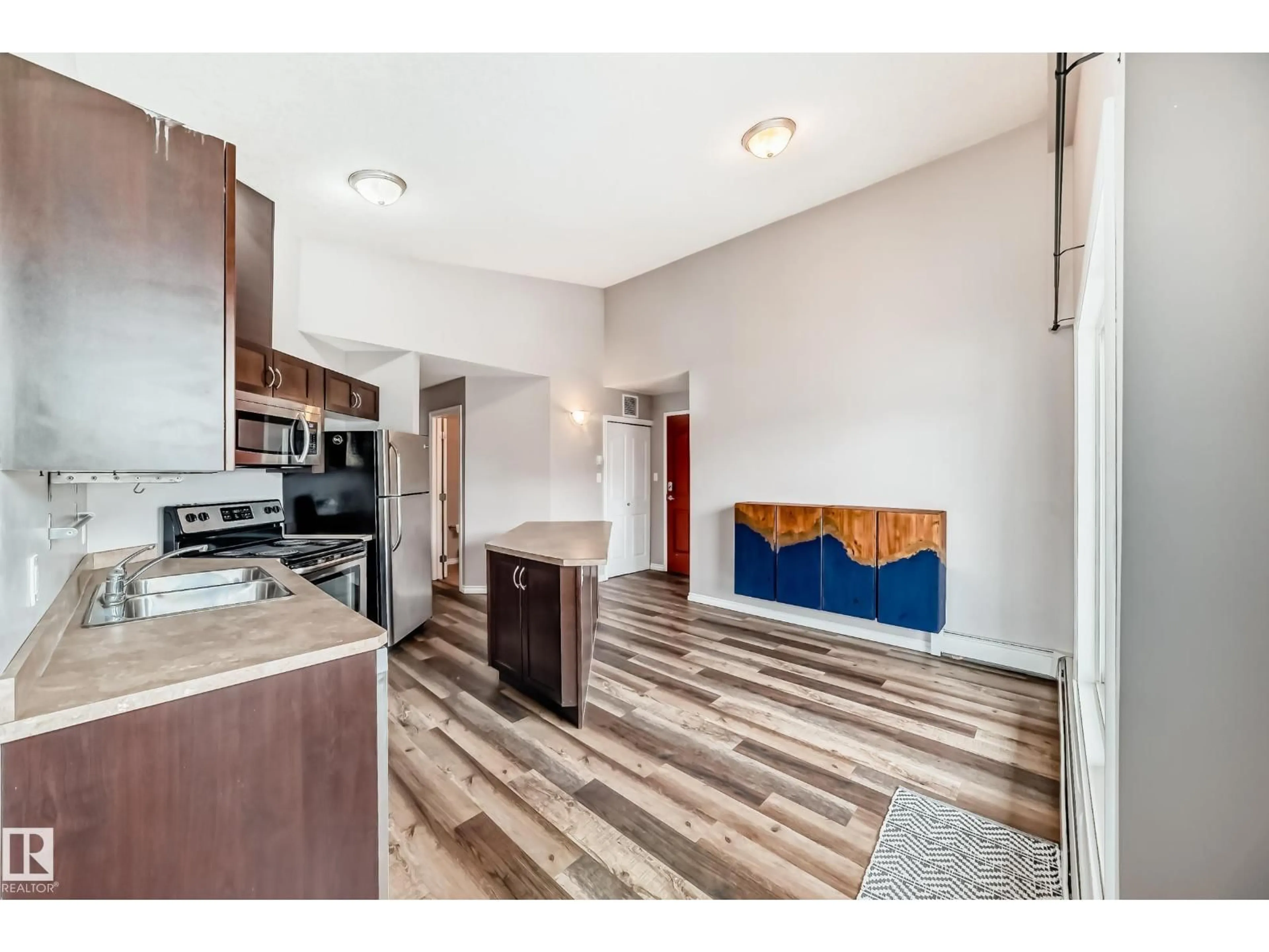 Unknown for #401 - 10710 116 ST, Edmonton Alberta T5N3A5