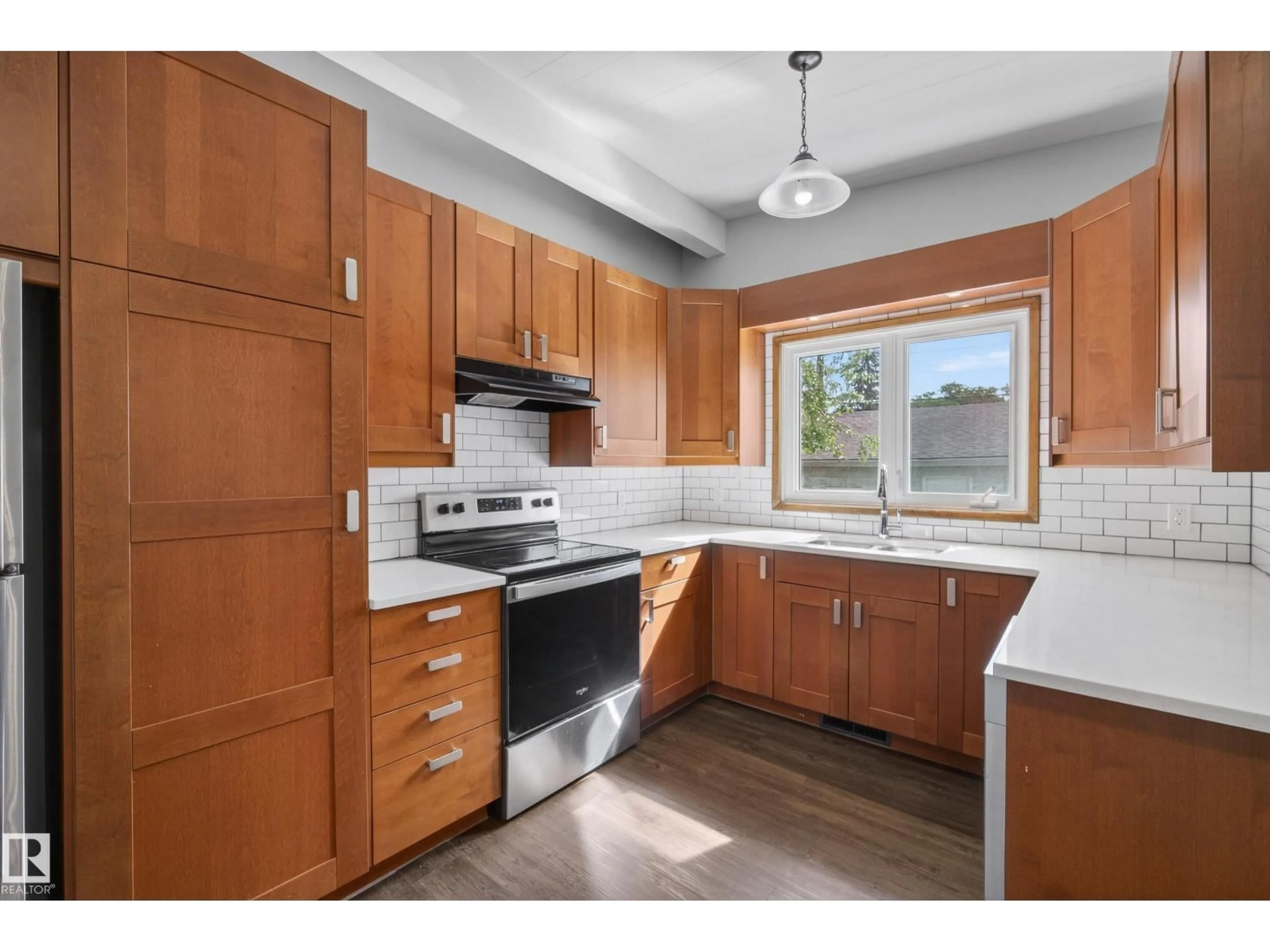 Standard kitchen, unknown for 9043 52 ST, Edmonton Alberta T6B1G1