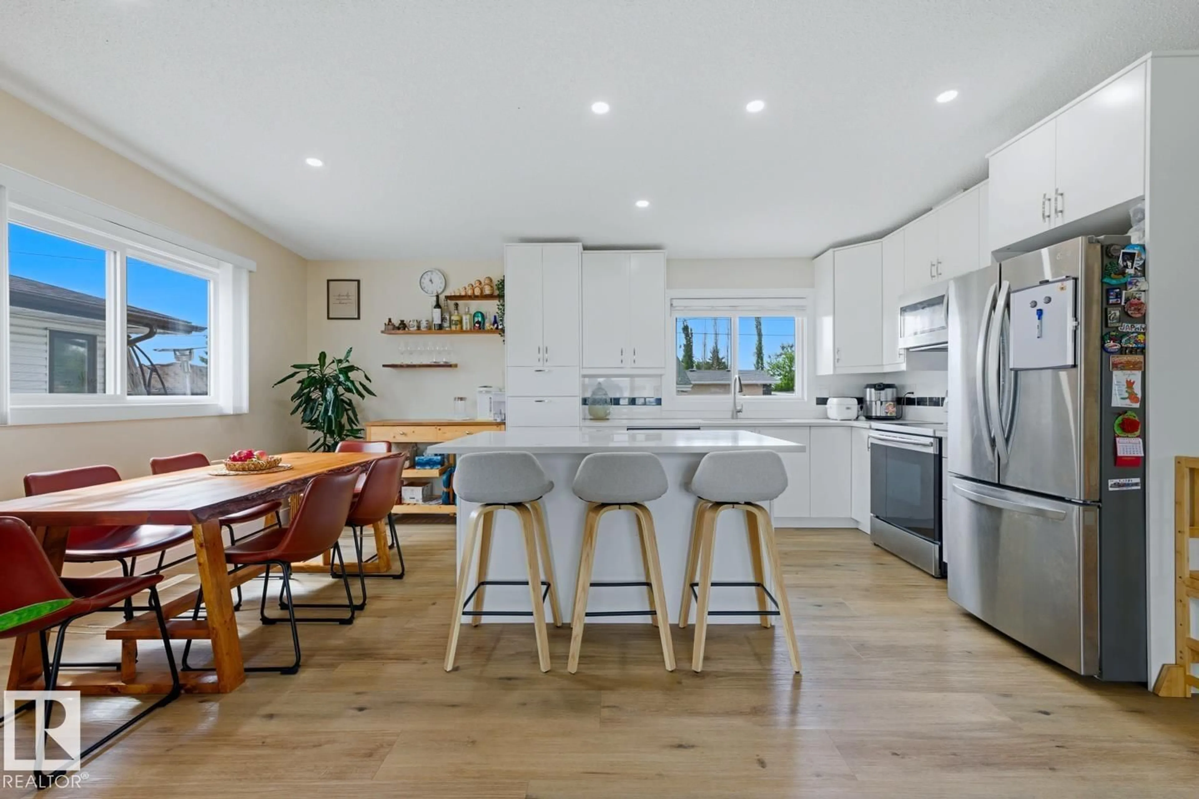 Open concept kitchen, unknown for 7807 132 AV, Edmonton Alberta T5C2B2