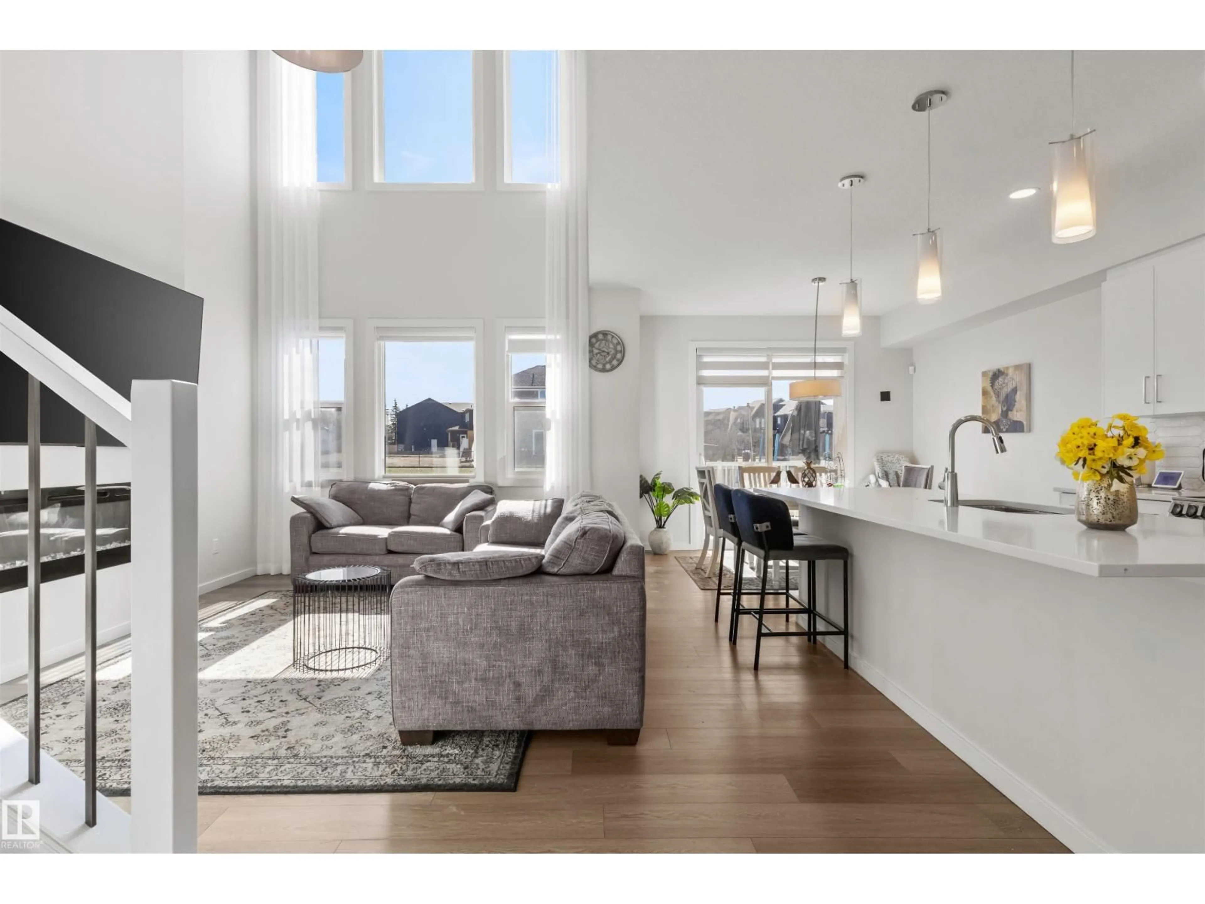 Open concept kitchen, unknown for SW - 1471 PLUM CI, Edmonton Alberta T6X3A7