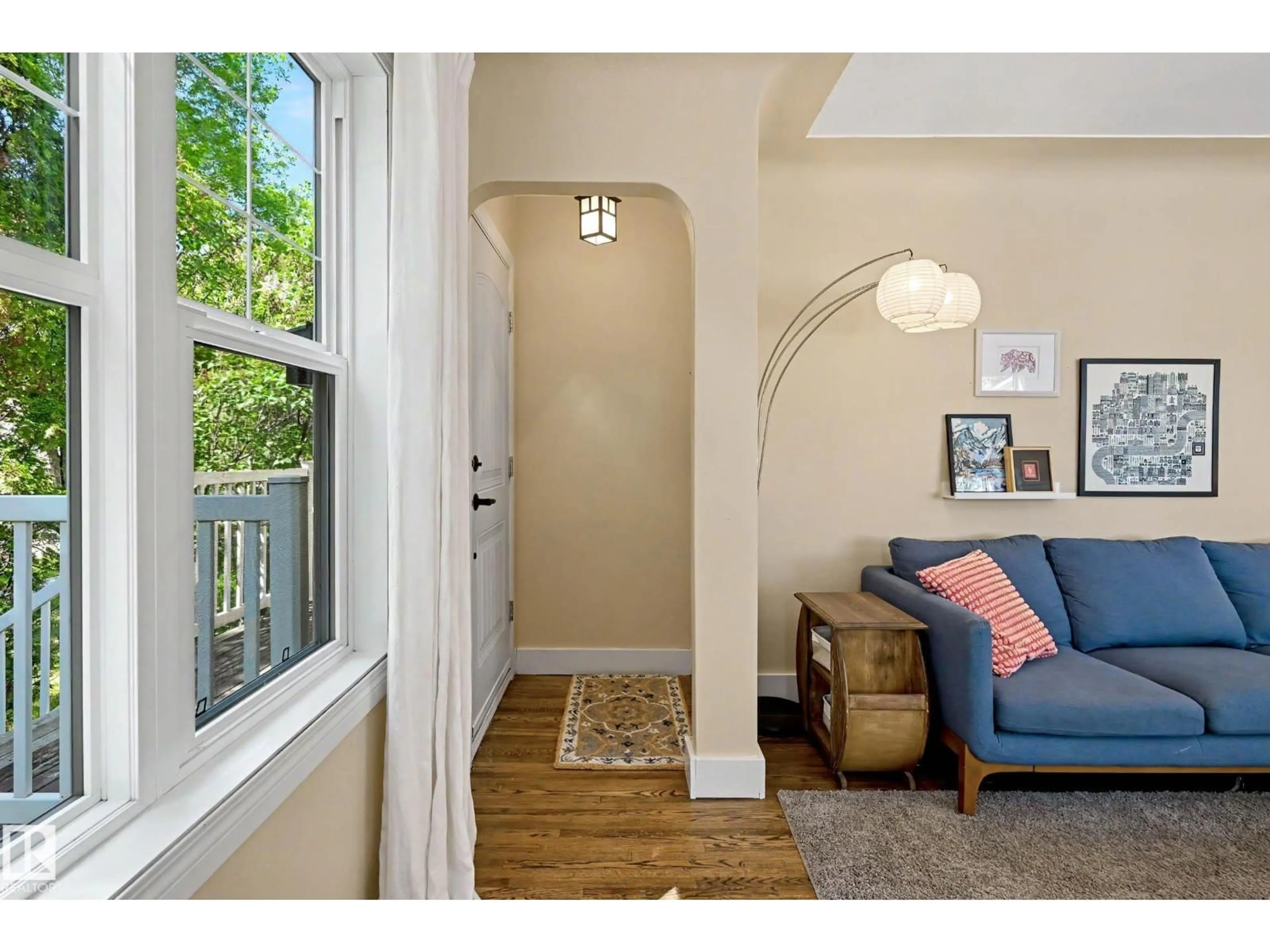 Indoor entryway for 11603 71 ST, Edmonton Alberta T5B1W3