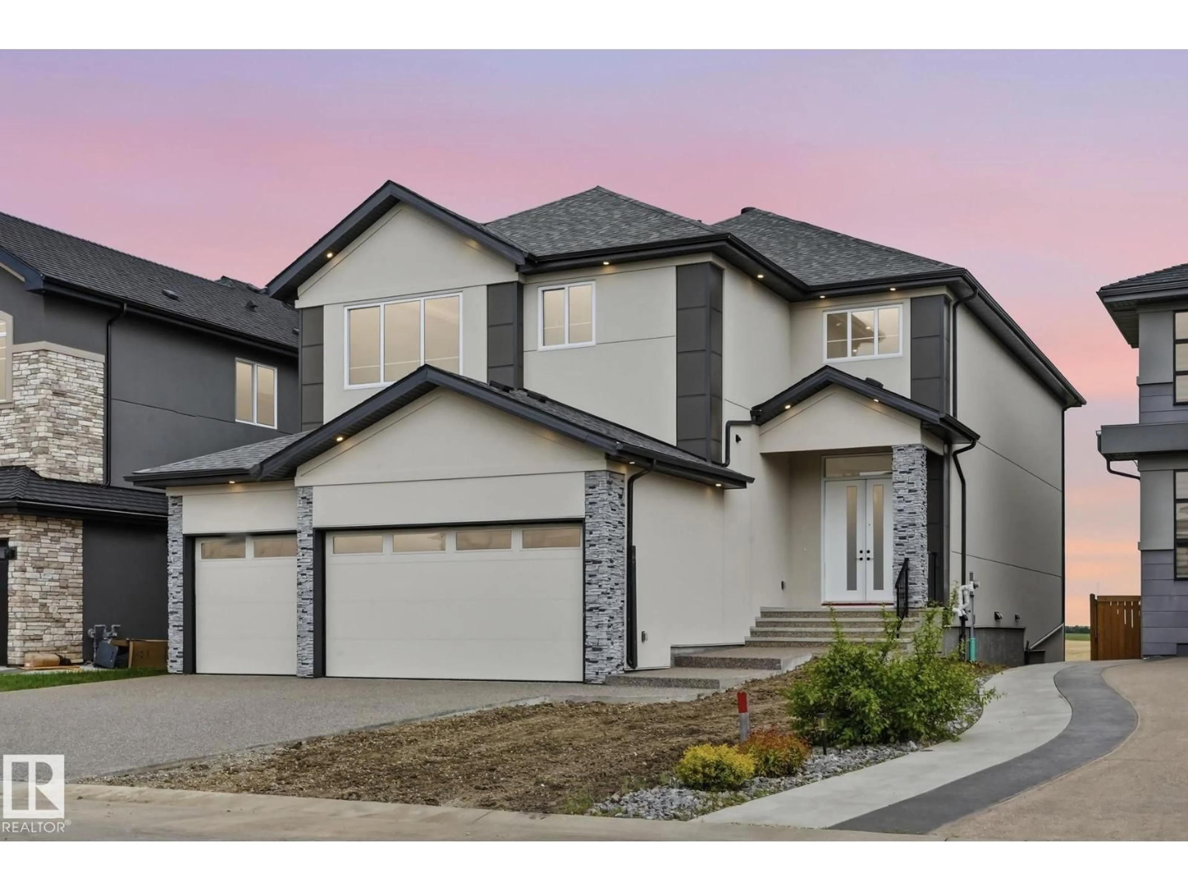 Home with vinyl exterior material, street for 3019 64 AV, Rural Leduc County Alberta T4X2C1