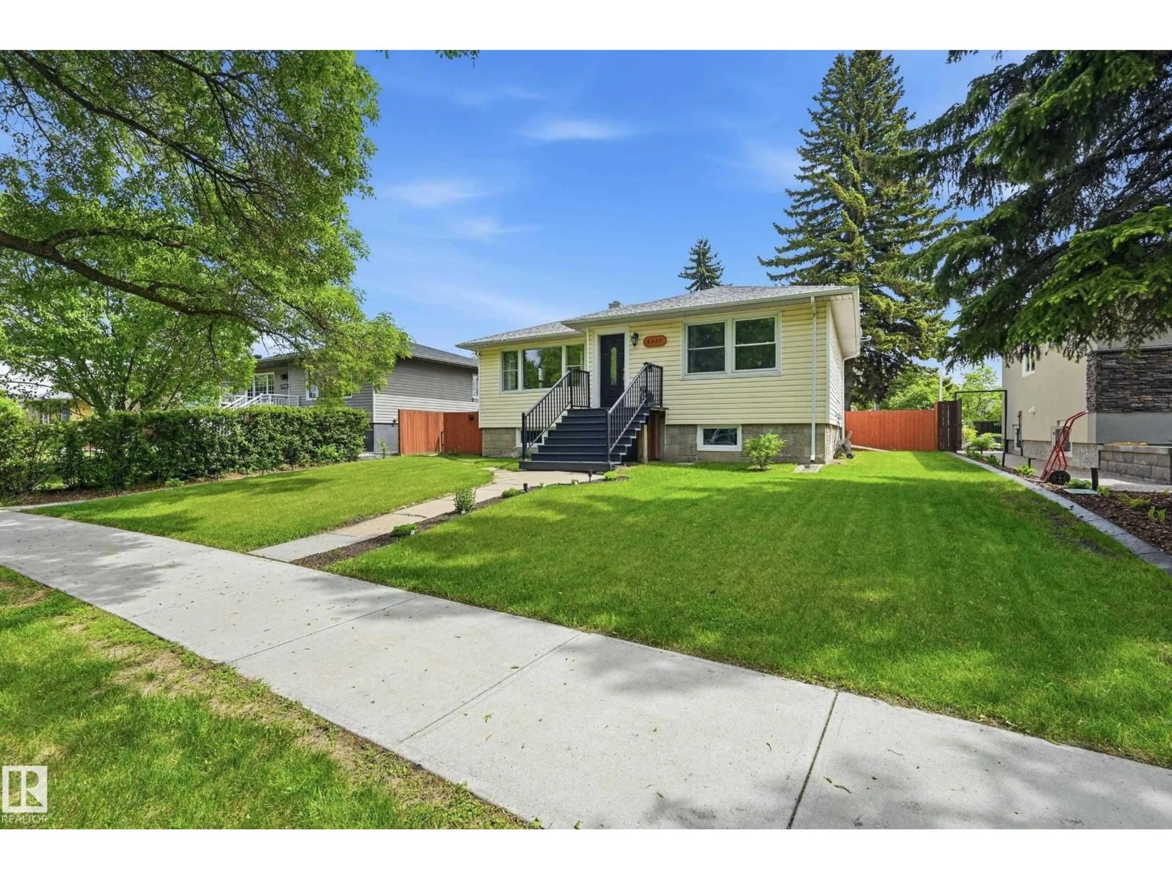 Unknown for NW - 6227 109A ST, Edmonton Alberta T6H3C6