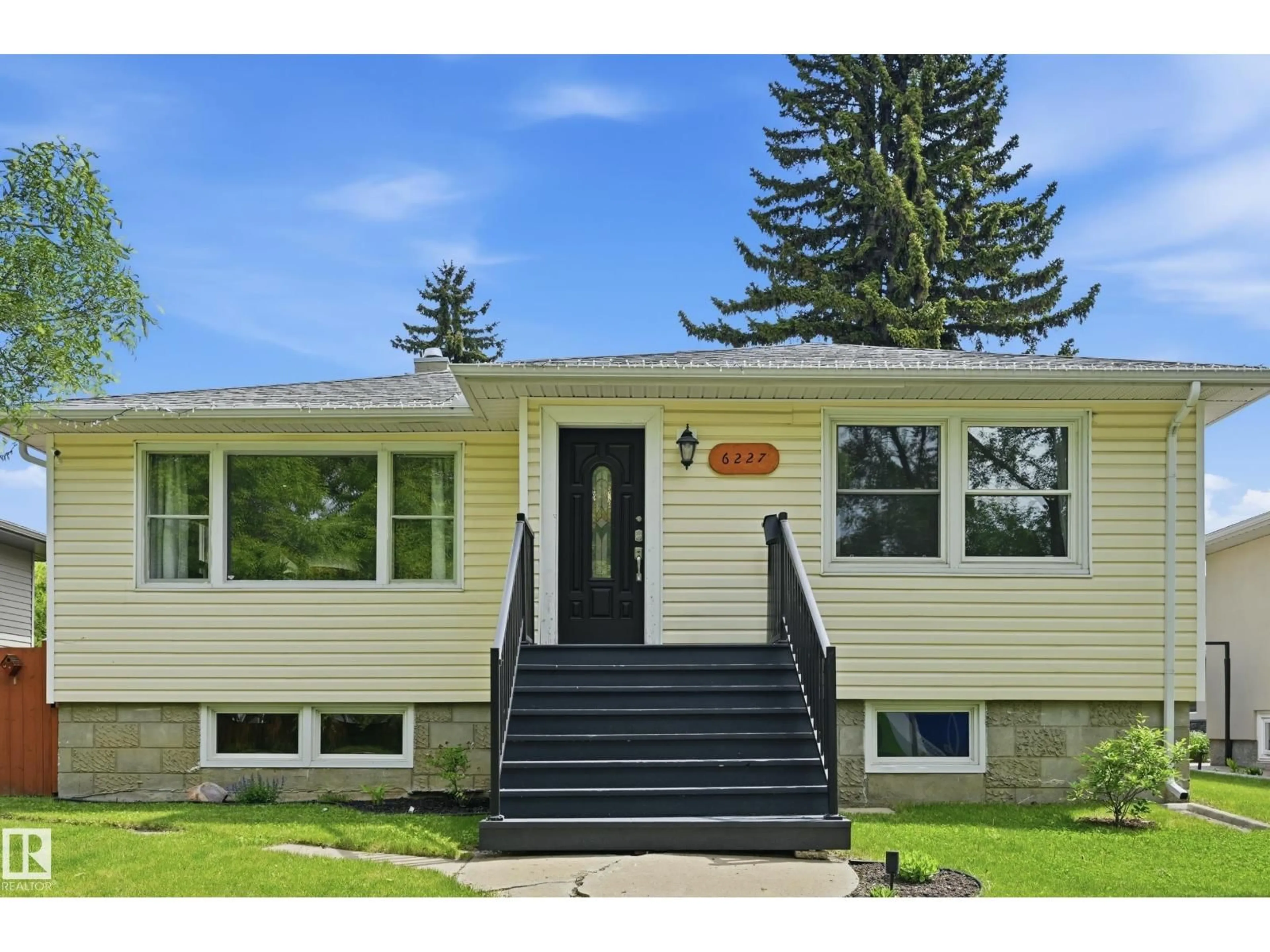 Home with vinyl exterior material, street for NW - 6227 109A ST, Edmonton Alberta T6H3C6