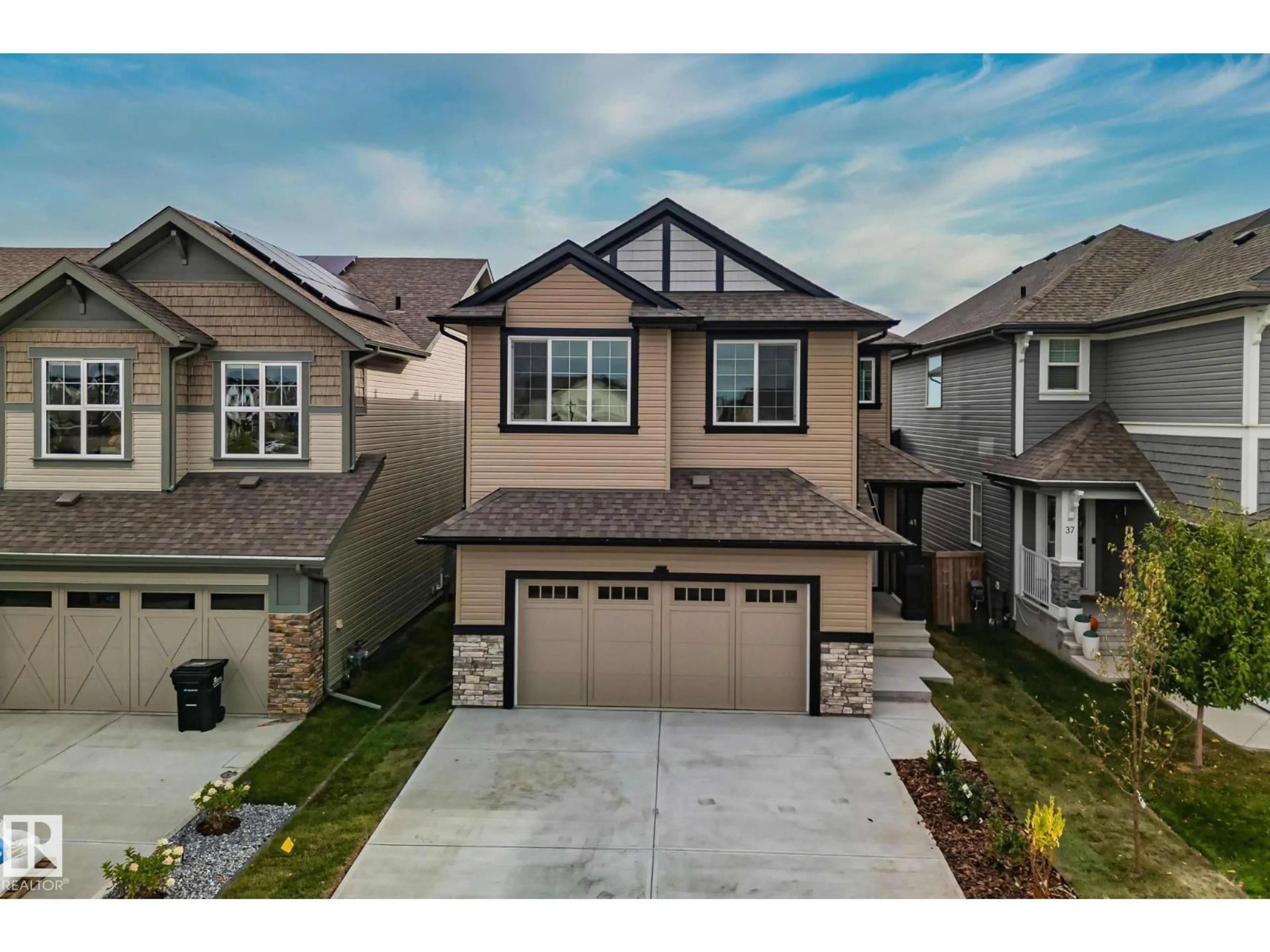 A pic from outside/outdoor area/front of a property/back of a property/a pic from drone, street for 41 SAVOY CR, Sherwood Park Alberta T8H2Y3