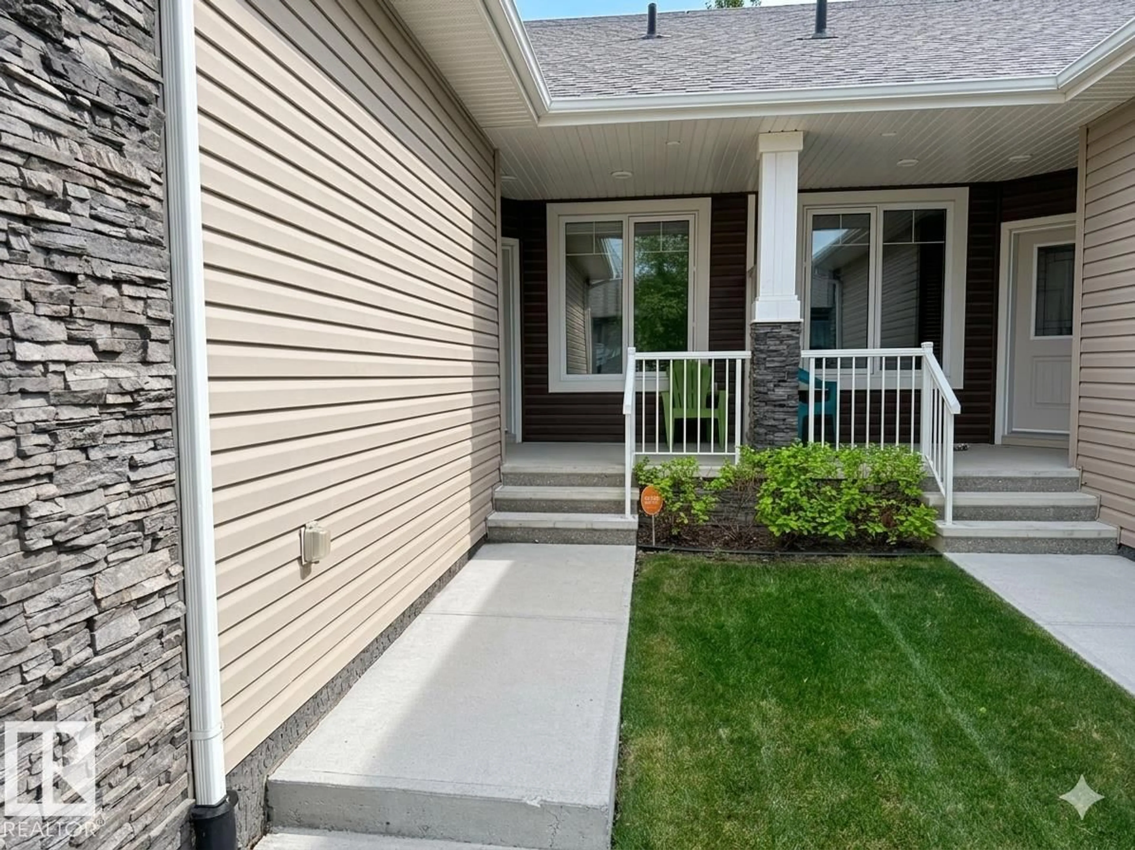Home with vinyl exterior material, street for #2 - 7115 ARMOUR LINK LI, Edmonton Alberta T6W2V2