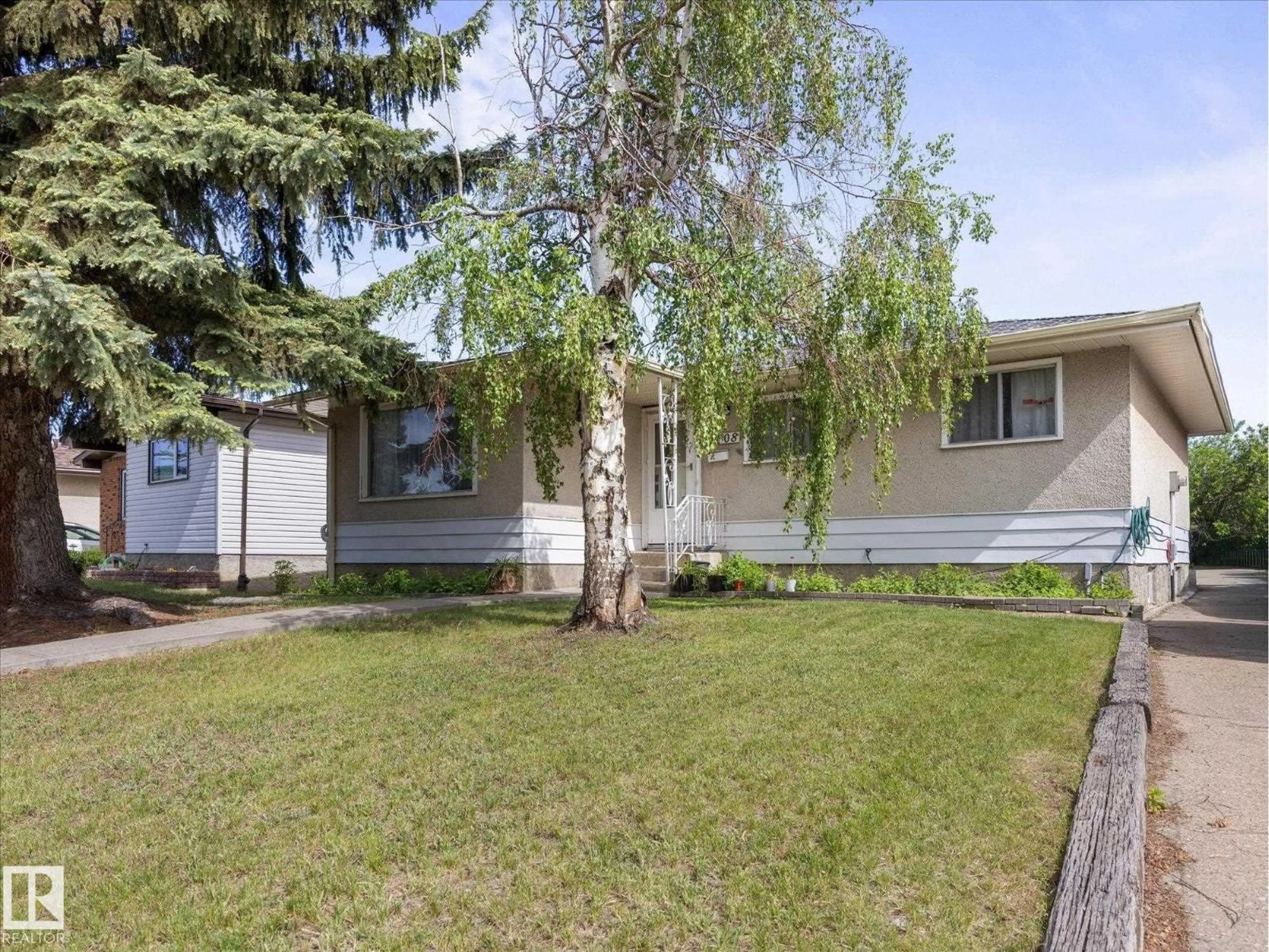 Unknown for NW - 11408 165 AV, Edmonton Alberta T5X3W6