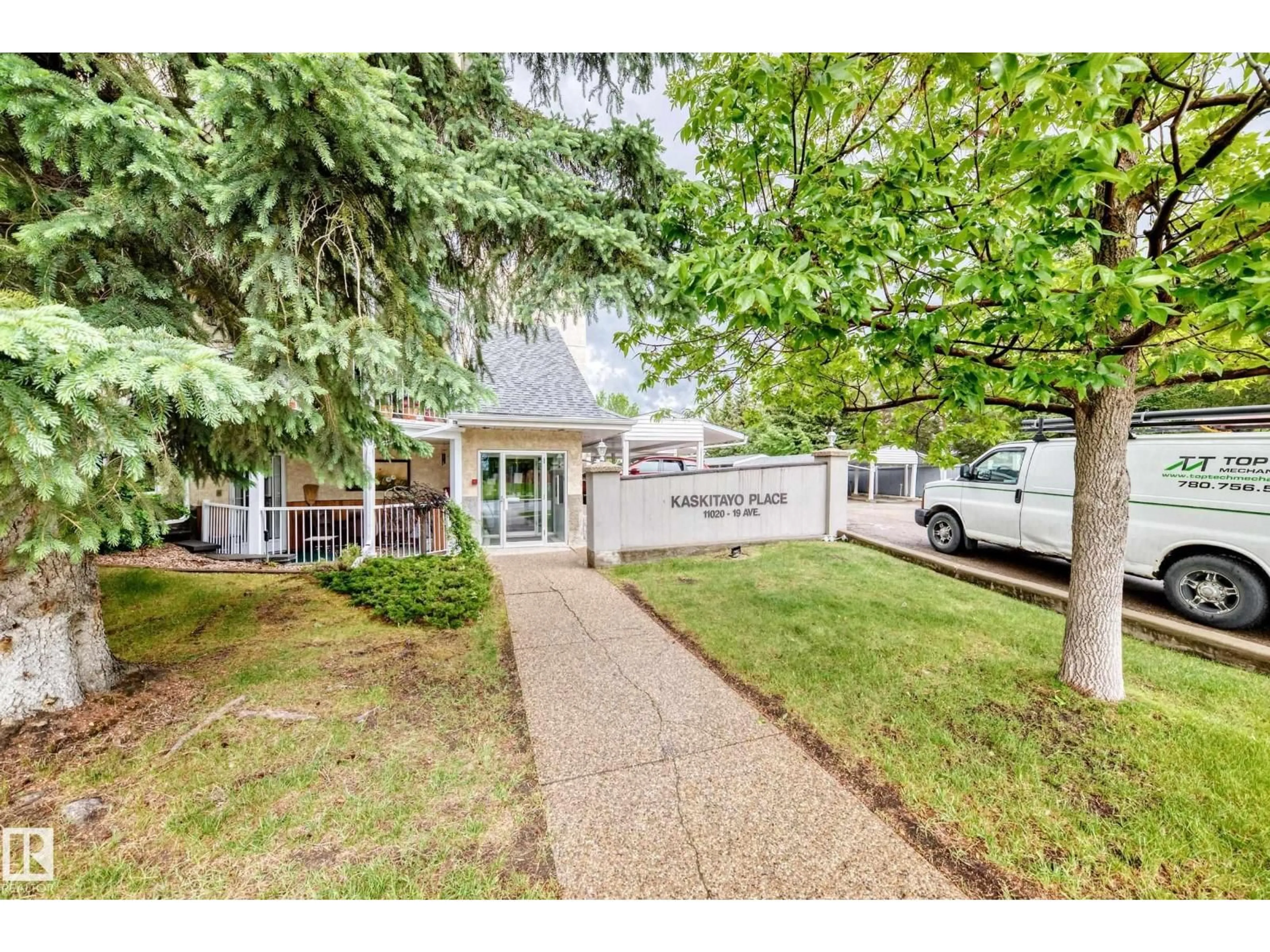 Unknown for 403 - 11020 19 AV, Edmonton Alberta T6J6P5