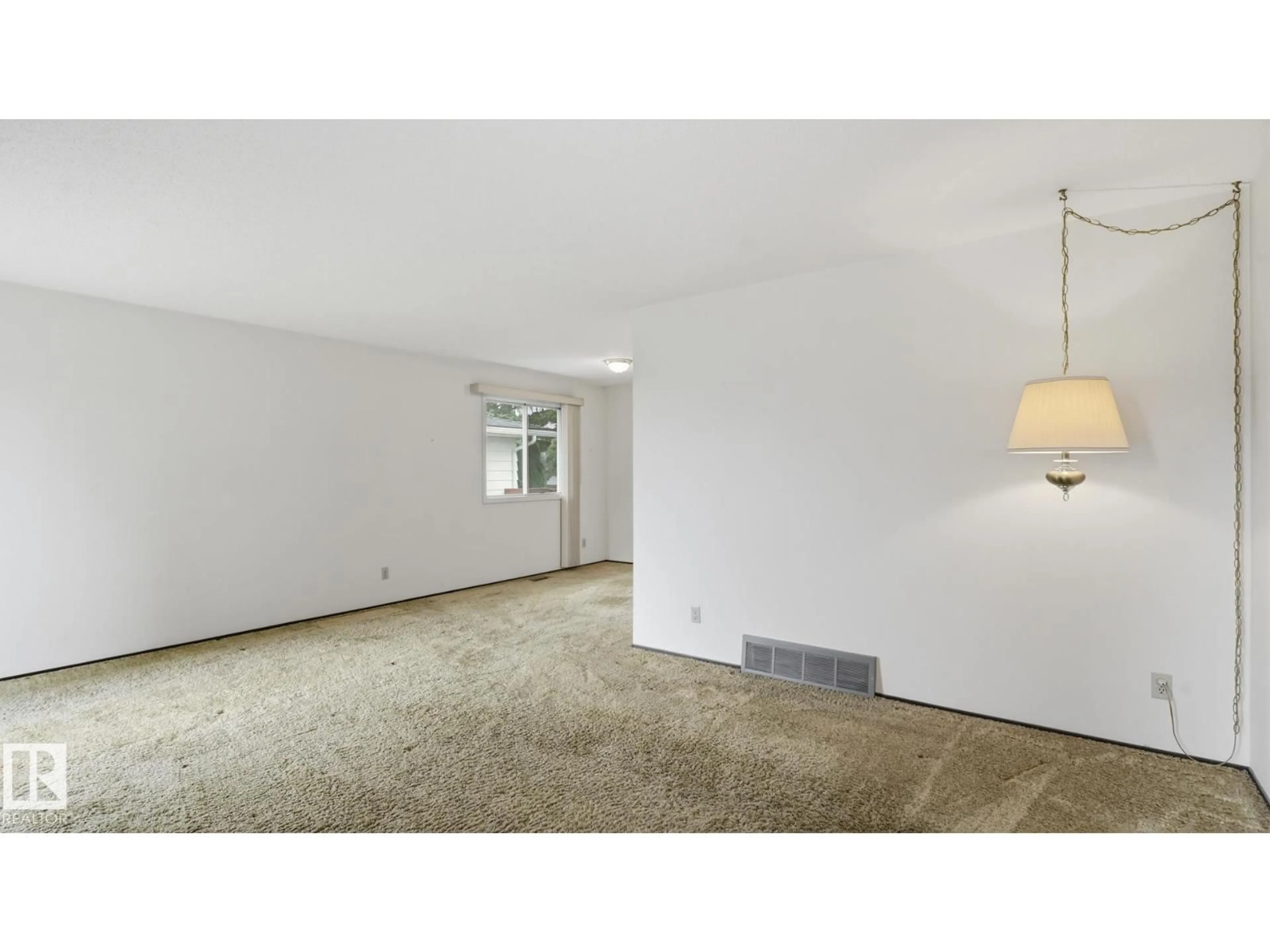 A pic of a room for 7408 40 AV, Edmonton Alberta T6K0W9