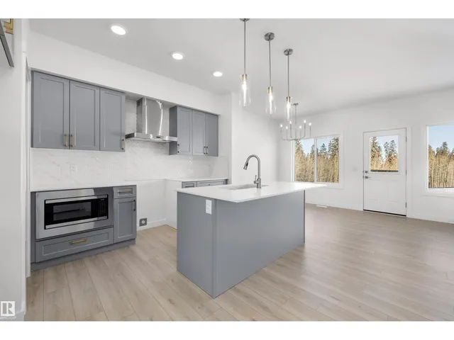 19003 24 AV, Edmonton 5