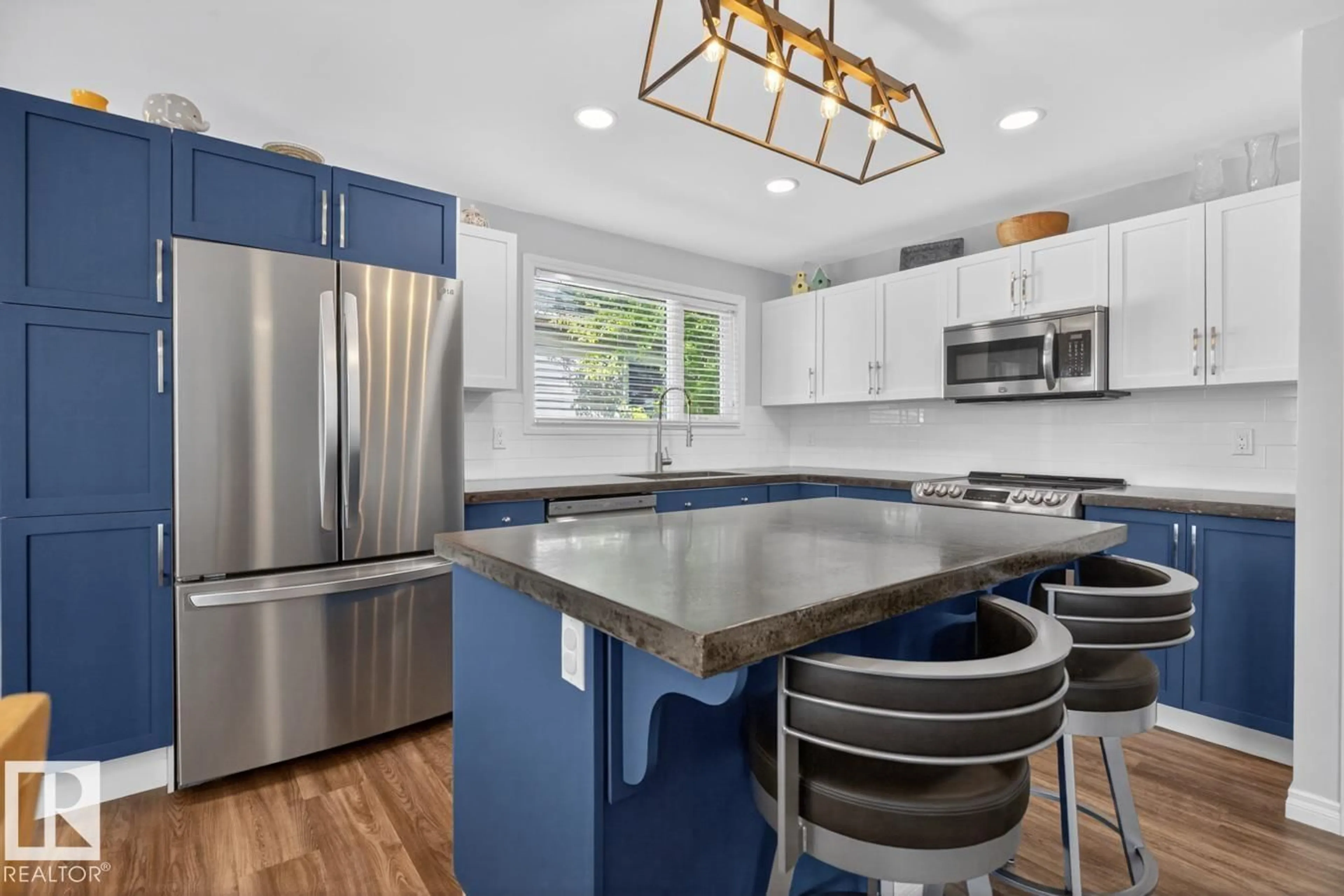 Open concept kitchen, unknown for 152 WARWICK RD, Edmonton Alberta T5X4P8